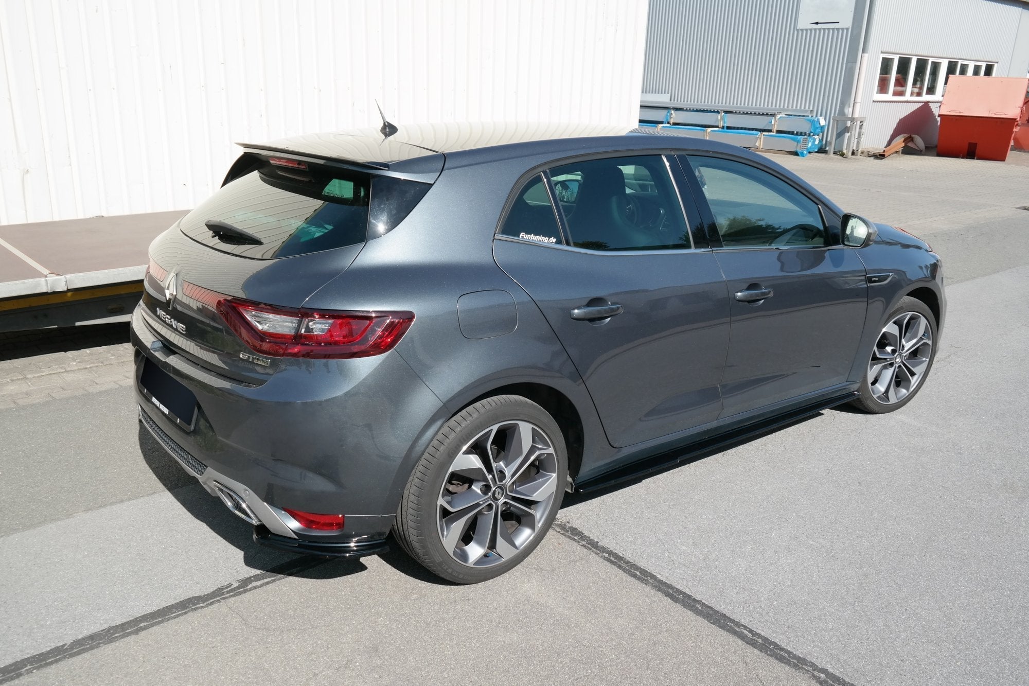 Maxton Design - Heck Ansatz Flaps Diffusor für Renault Megane Mk.4 GT - Line - Aerowerk.