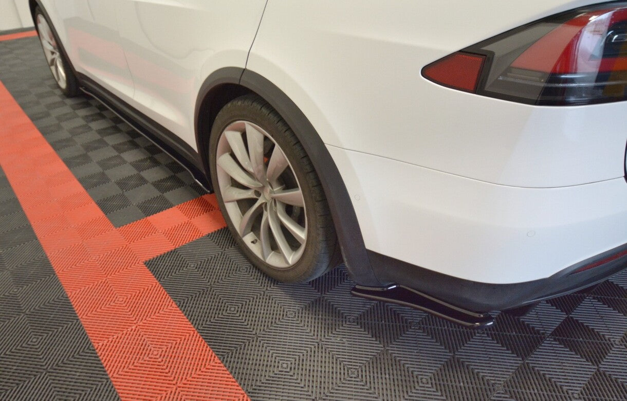 Heck Ansatz Flaps Diffusor V.1 für TESLA MODEL X - Aerowerk.
