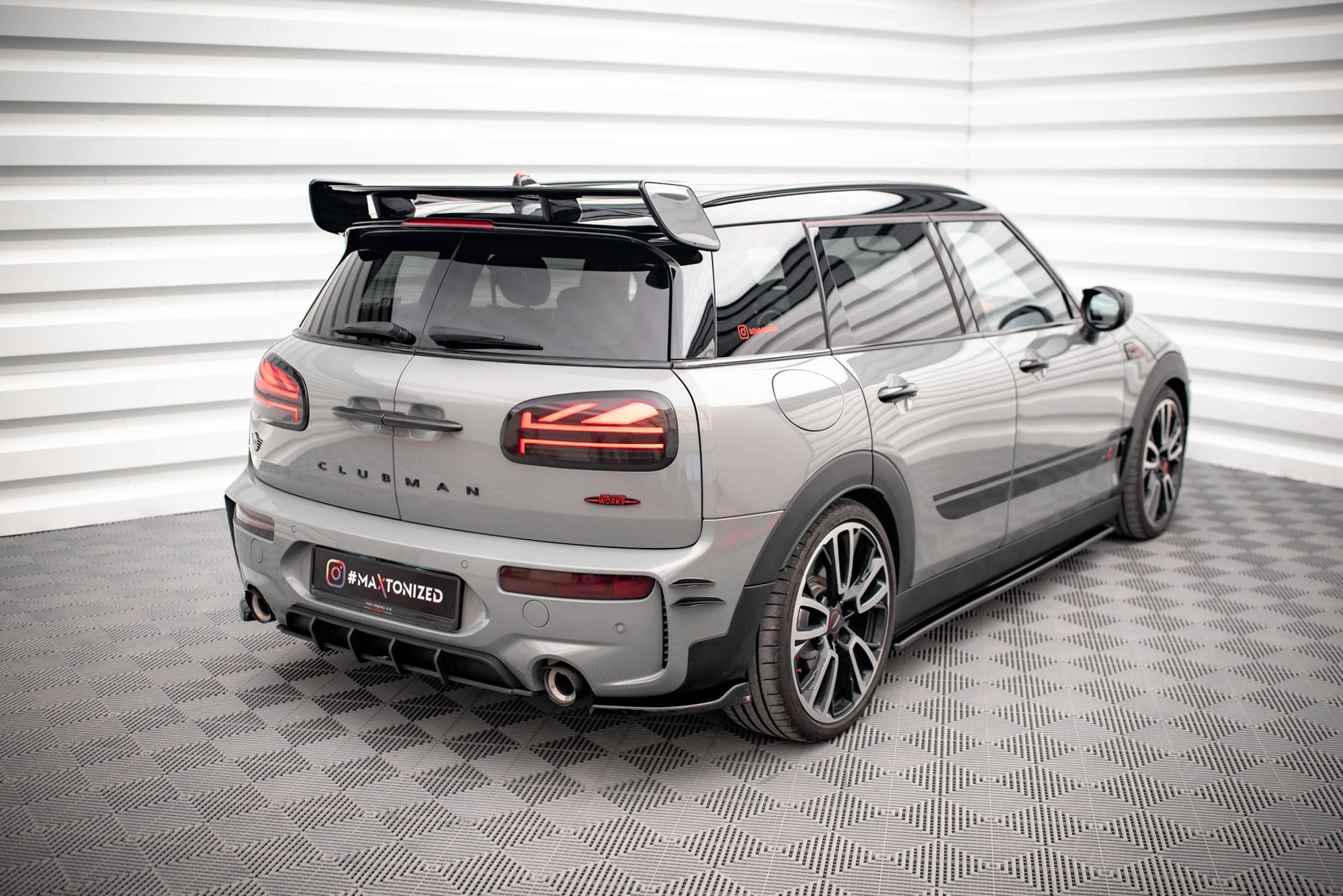 Maxton Design - Heck Ansatz Flaps Diffusor V2 für Mini Cooper Clubman John Cooper Works F54 Facelift - Aerowerk.