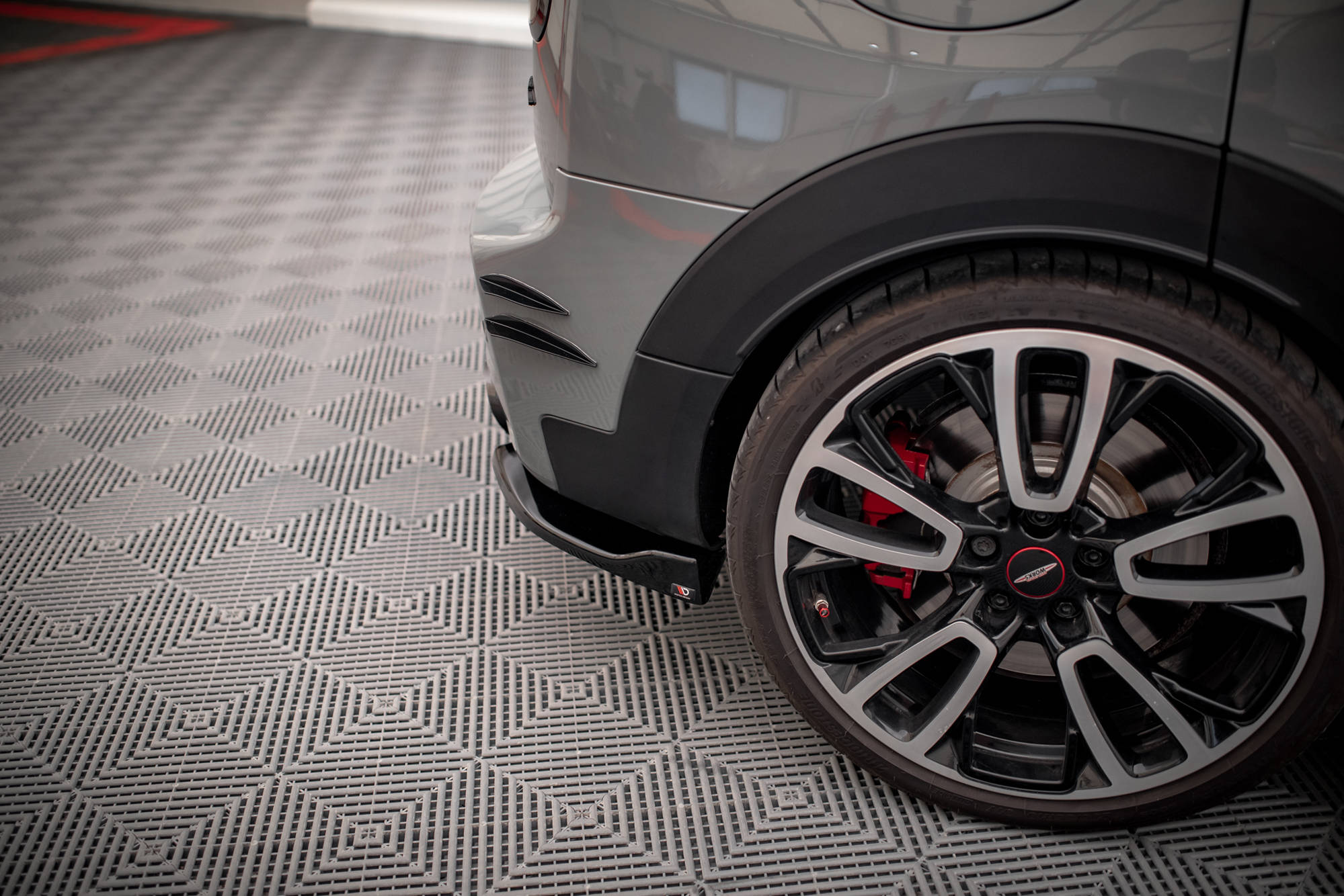 Maxton Design - Heck Ansatz Flaps Diffusor V2 für Mini Cooper Clubman John Cooper Works F54 Facelift - Aerowerk.