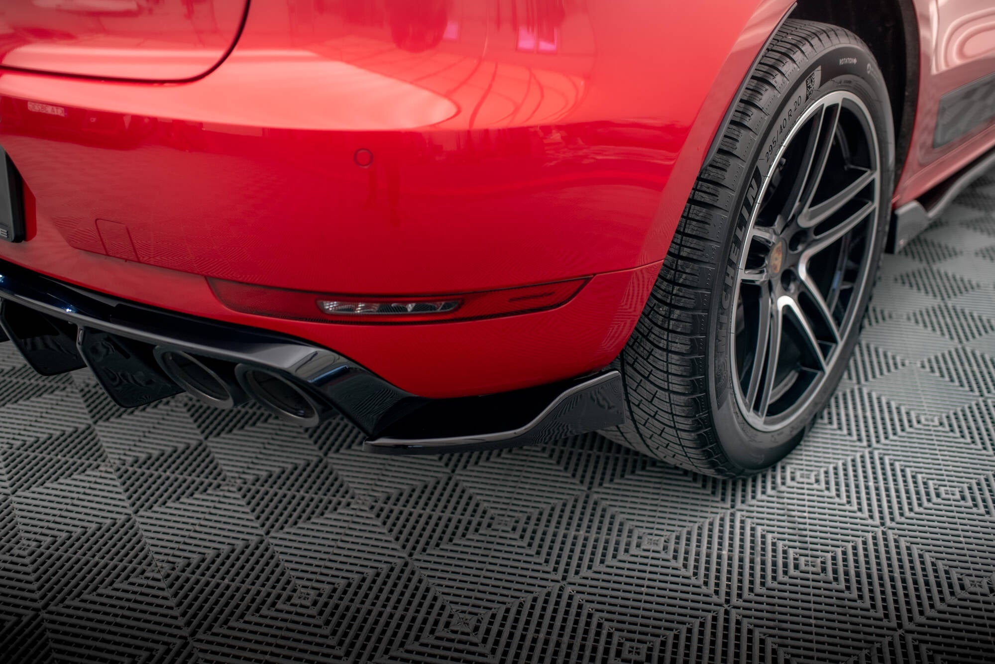 Maxton Design - Heck Ansatz Flaps Diffusor V2 für Porsche Macan Mk1 - Aerowerk.