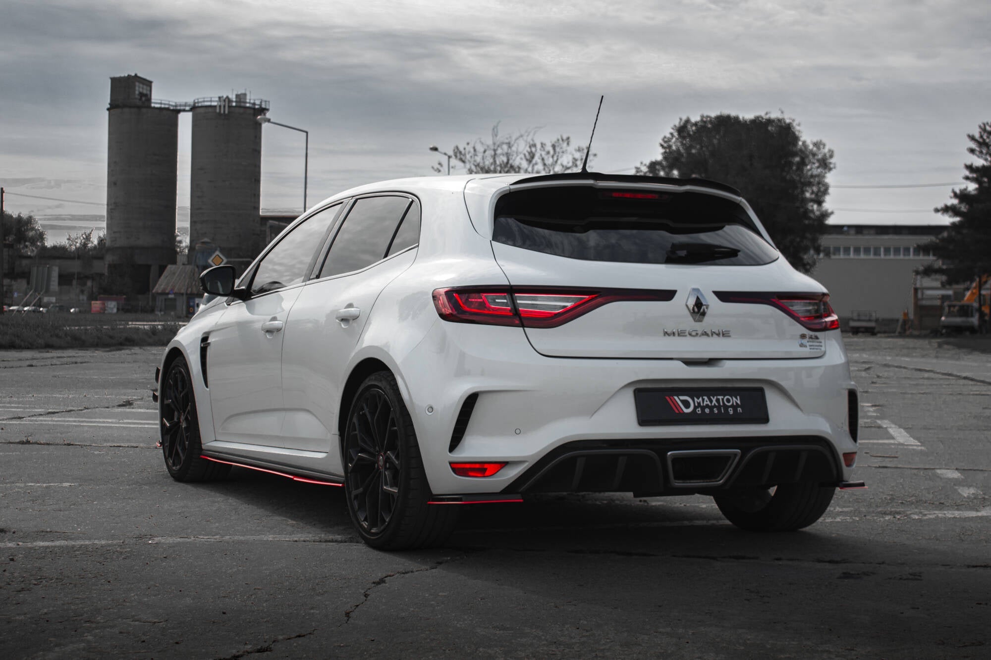 Maxton Design - Heck Ansatz Flaps Diffusor V2 für Renault Megane RS Mk4 - Aerowerk.