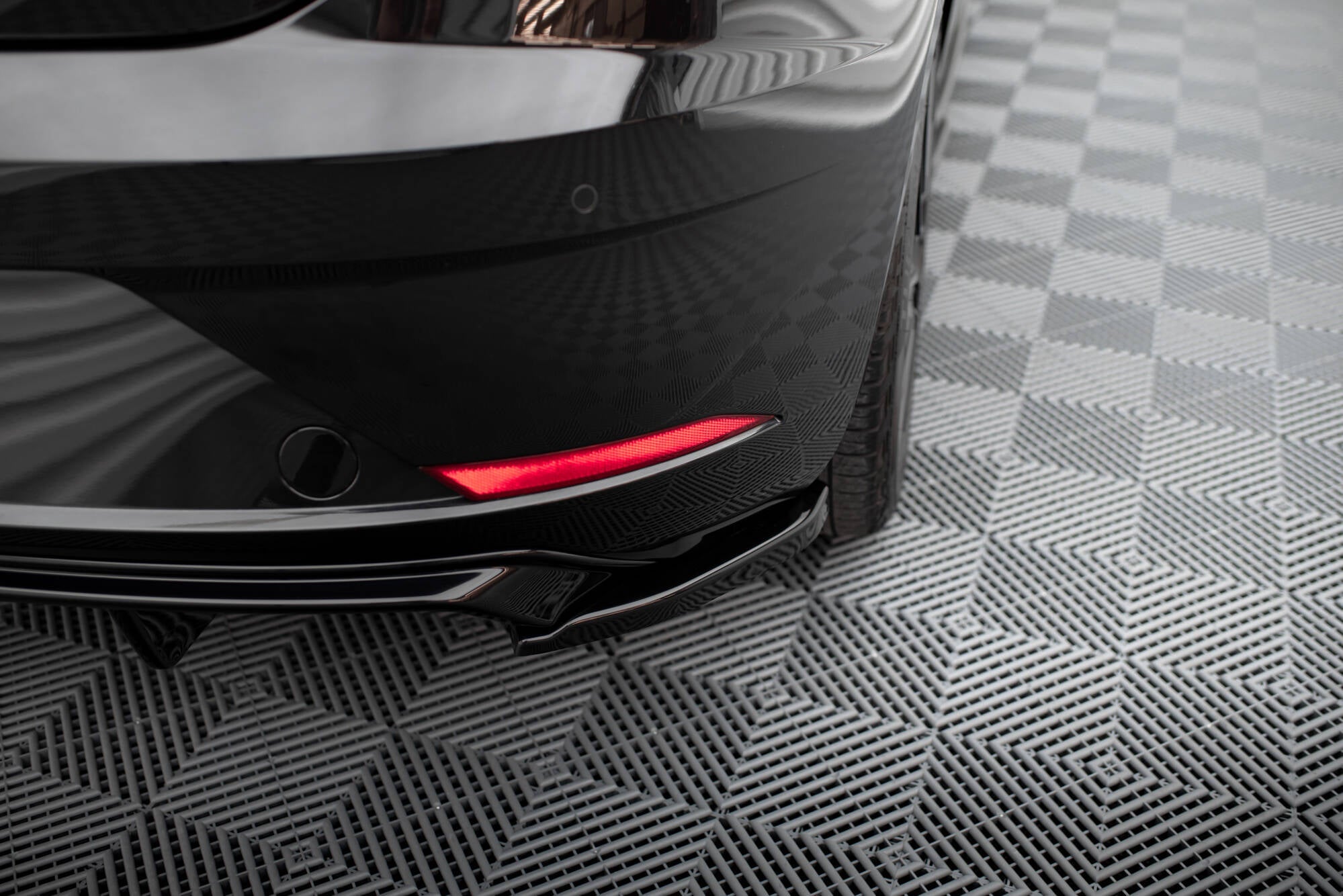 Maxton Design - Heck Ansatz Flaps Diffusor V2 für Seat Leon Hatchback Mk3 Facelift - Aerowerk.