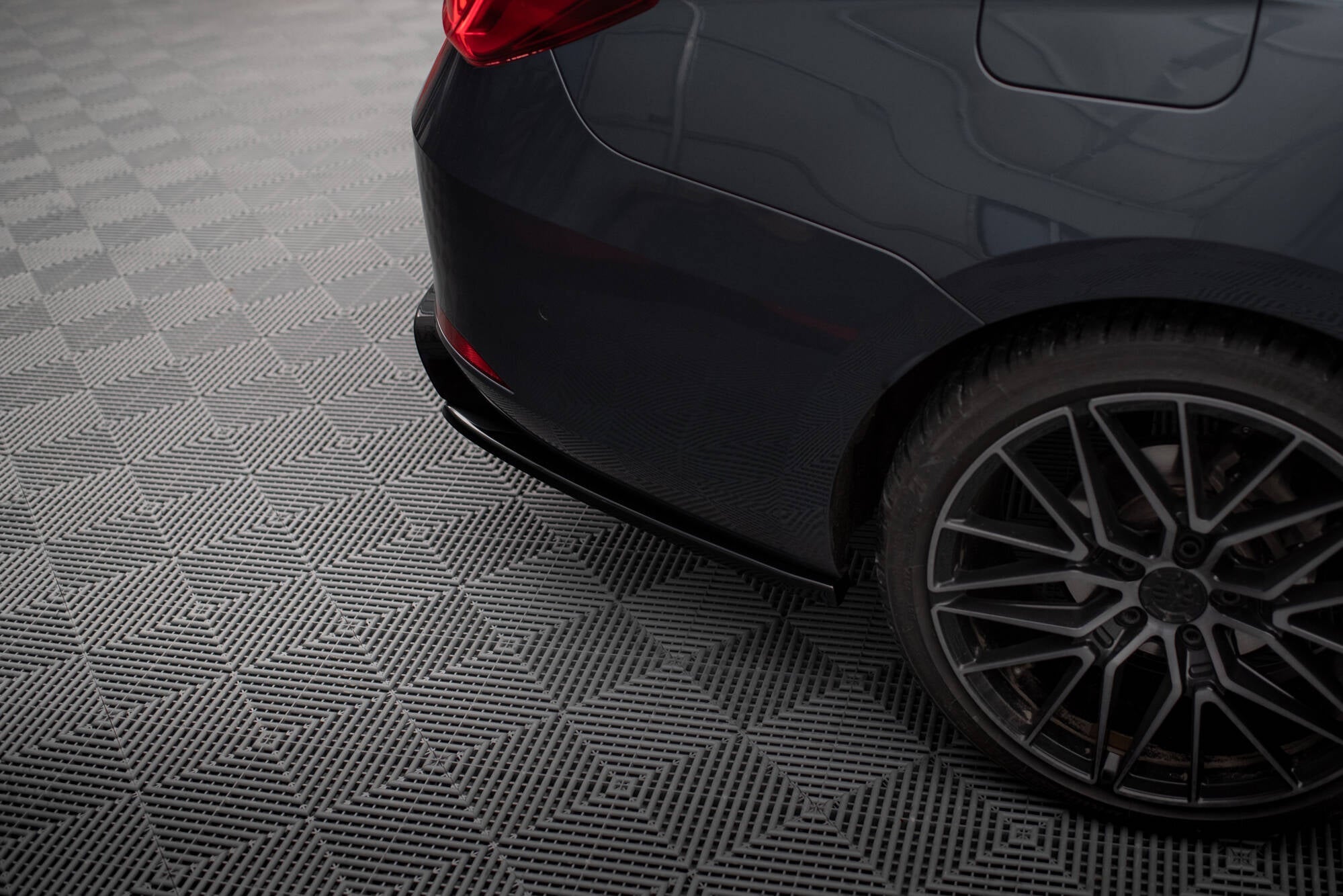 Maxton Design - Heck Ansatz Flaps Diffusor V2 für Seat Leon ST FR Mk4 - Aerowerk.