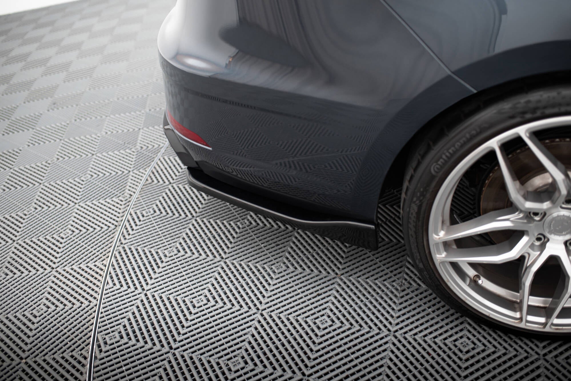 Maxton Design - Heck Ansatz Flaps Diffusor V3 für Seat Leon Cupra Mk3 FL Sportstourer - Aerowerk.