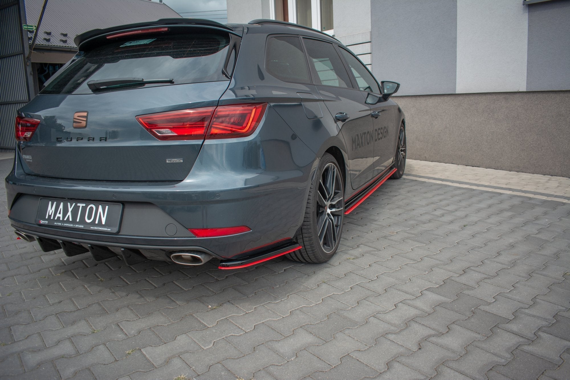 Maxton Design - Heck Ansatz Flaps Diffusor V4 für Seat Leon Cupra Mk3 FL Sportstourer - Aerowerk.