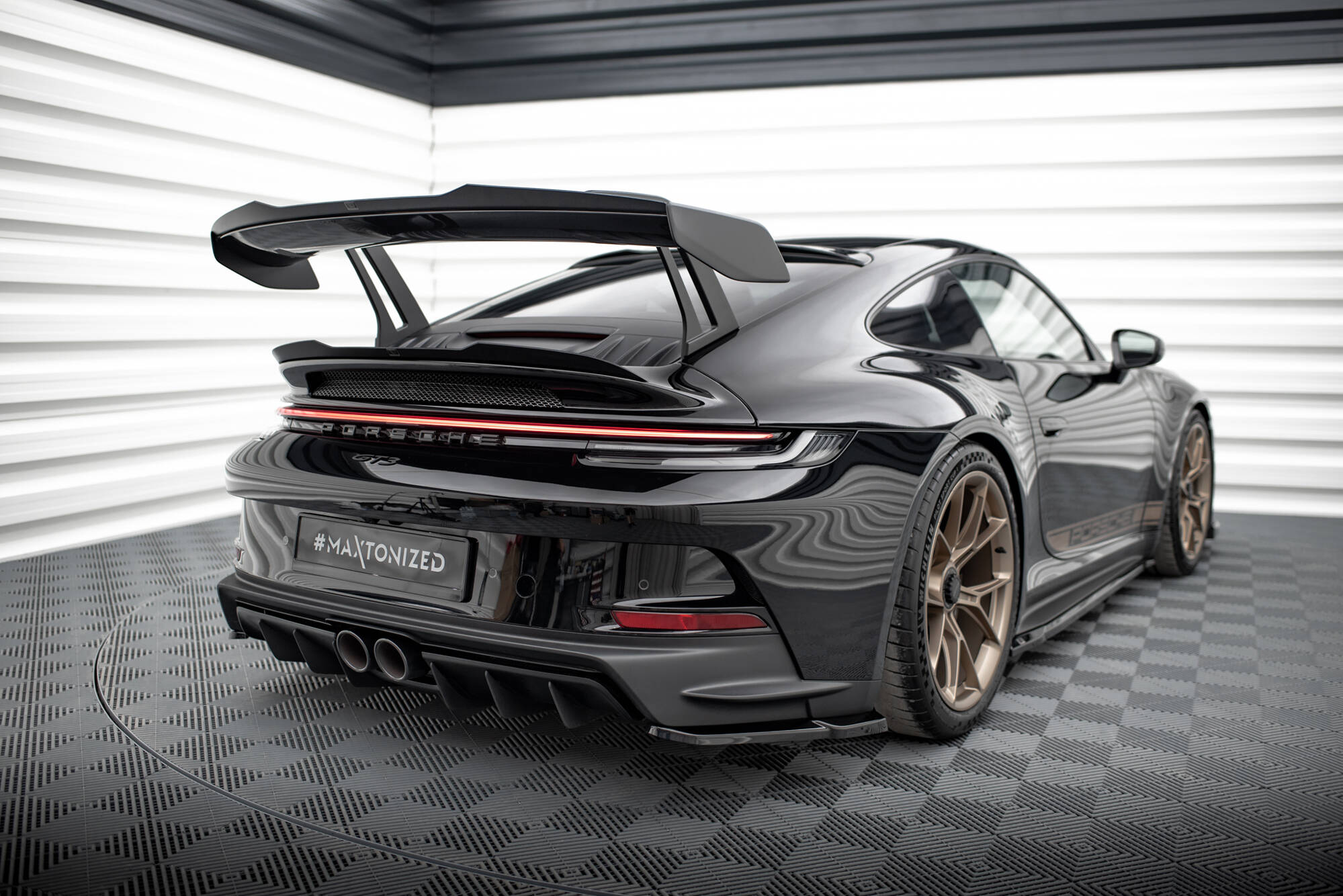 Maxton Design - Höher Spoiler für Porsche 911 992 GT3 - Aerowerk.