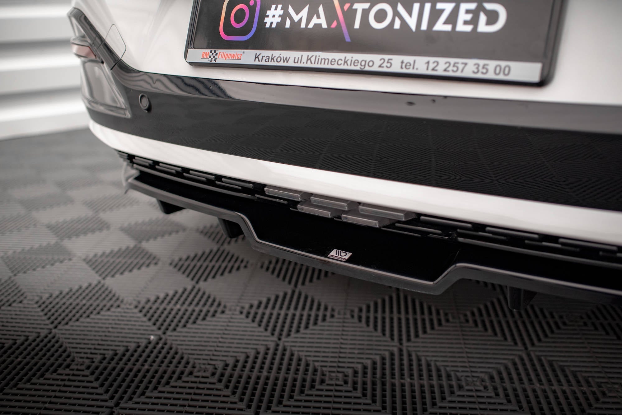 Maxton Design - Mittlerer Cup Diffusor DTM Look Heck Ansatz für Kia EV6 GT - Line Mk1 - Aerowerk.