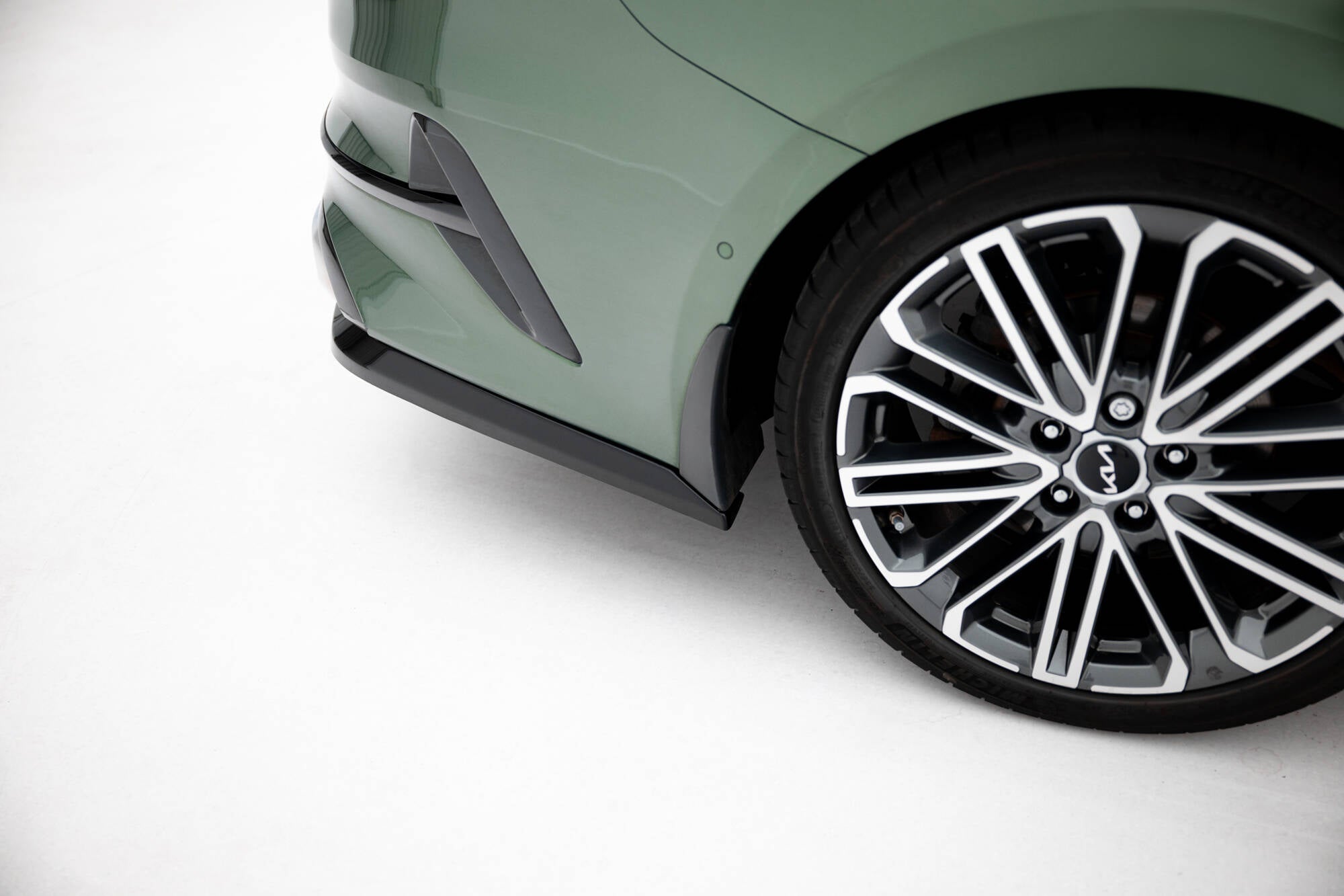 Maxton Design - Mittlerer Cup Diffusor DTM Look Heck Ansatz für Kia Proceed GT - Line Mk1 Facelift - Aerowerk.