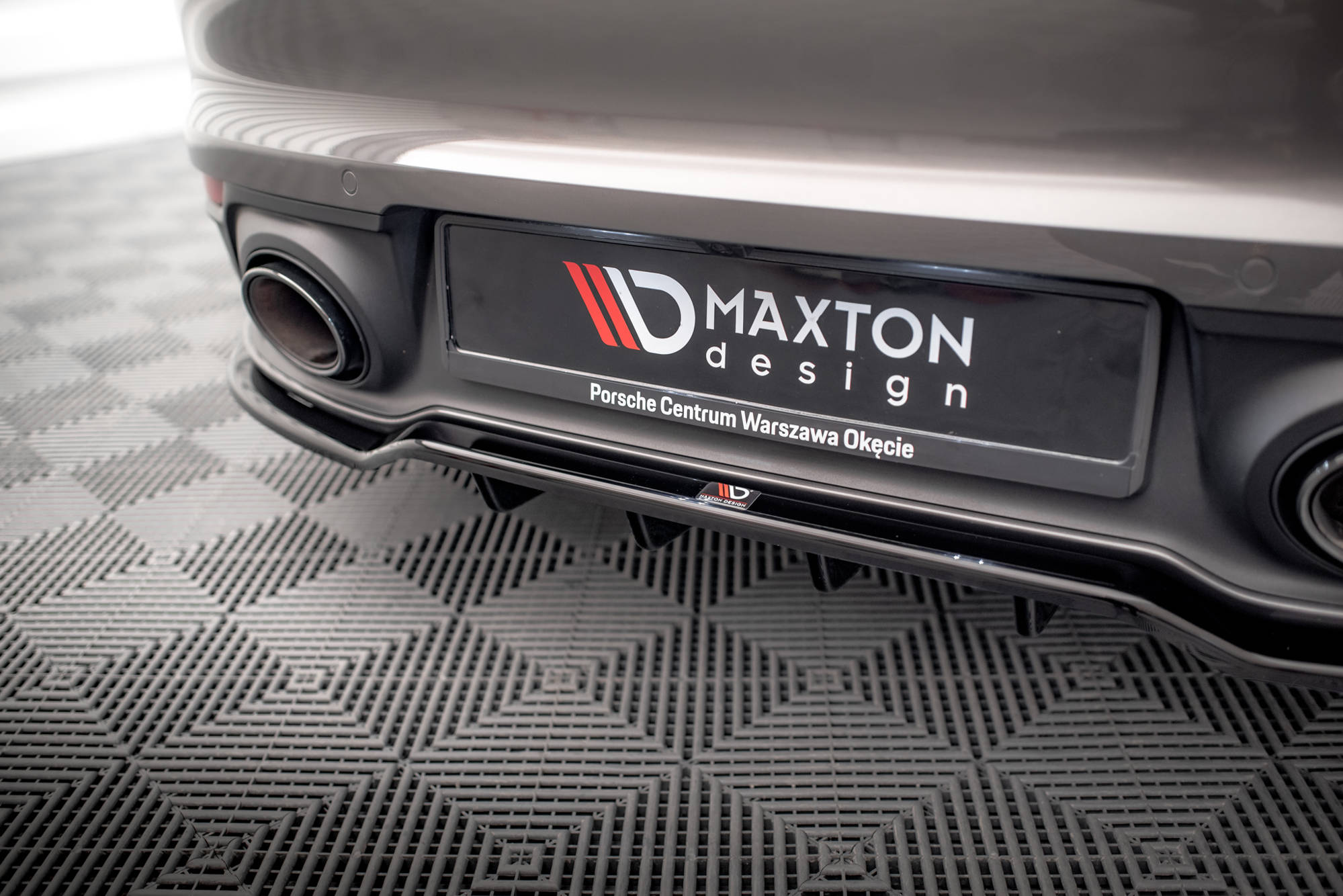 Maxton Design - Mittlerer Cup Diffusor DTM Look Heck Ansatz für Porsche 911 Carrera 4S 992 - Aerowerk.