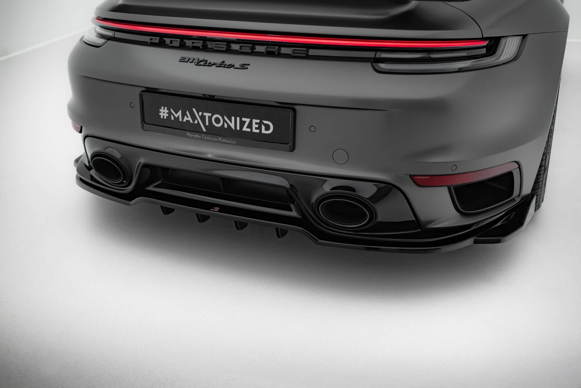 Maxton Design - Mittlerer Cup Diffusor DTM Look Heck Ansatz für Porsche 911 Turbo S Sport Package 992 - Aerowerk.