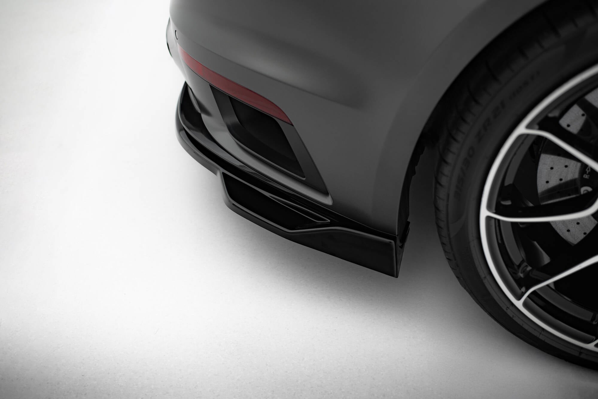 Maxton Design - Mittlerer Cup Diffusor DTM Look Heck Ansatz für Porsche 911 Turbo S Sport Package 992 - Aerowerk.