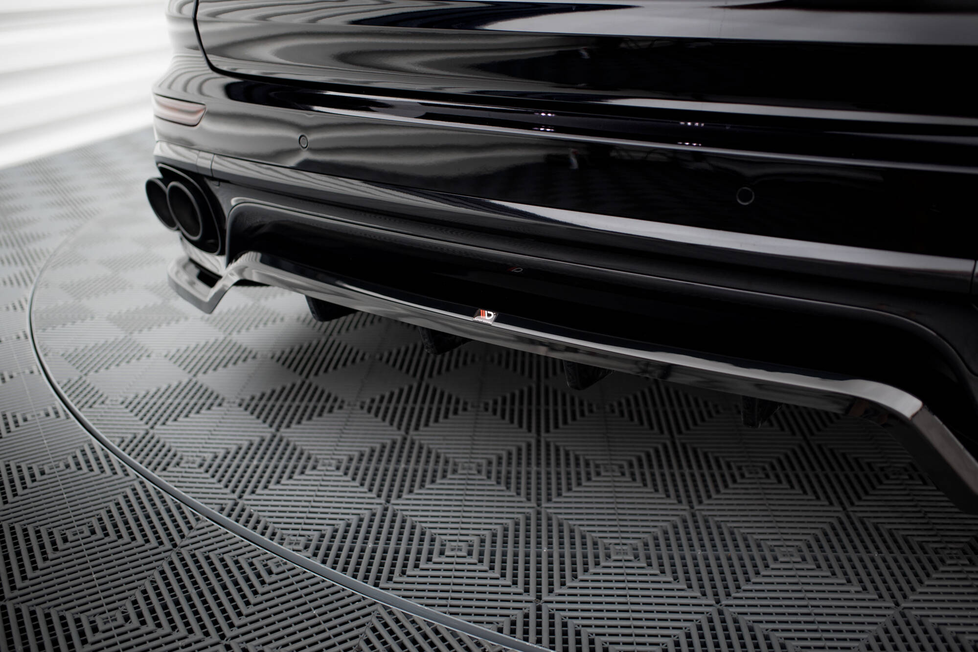 Maxton Design - Mittlerer Cup Diffusor DTM Look Heck Ansatz für Porsche Cayenne Mk2 Facelift - Aerowerk.