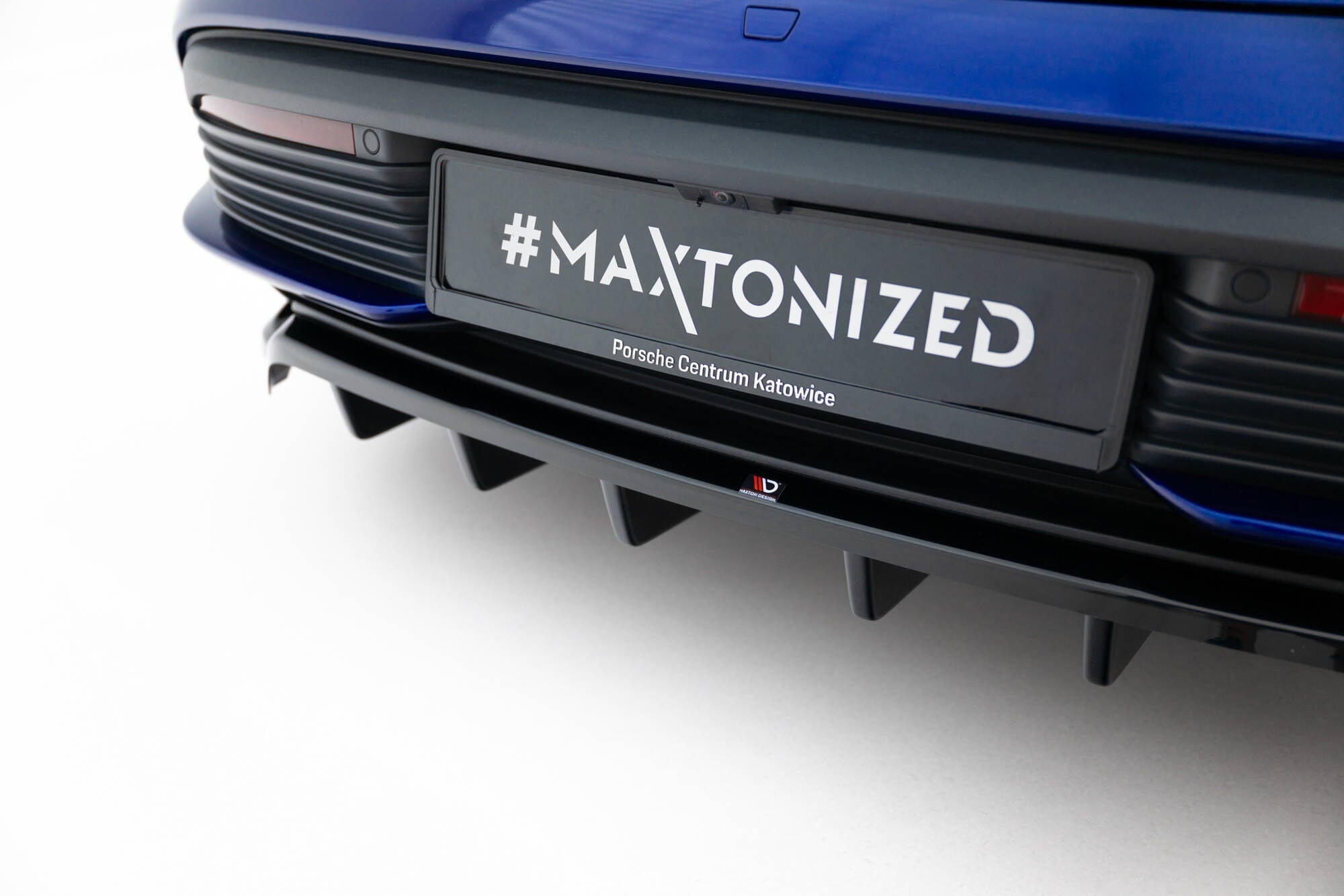 Maxton Design - Mittlerer Cup Diffusor DTM Look Heck Ansatz für Porsche Taycan Turbo S Mk1 - Aerowerk.