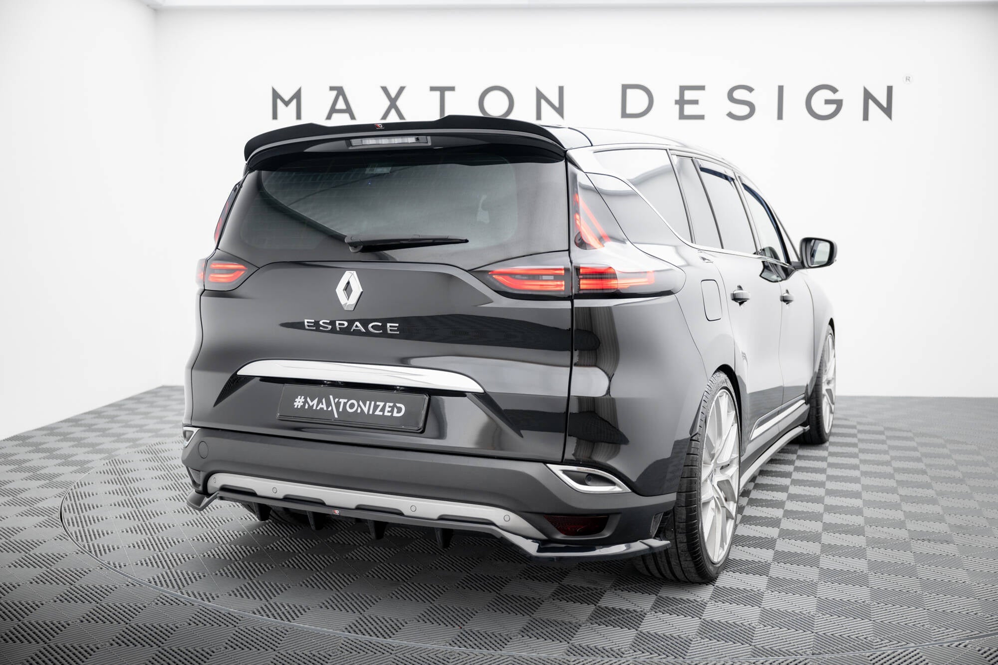 Maxton Design - Mittlerer Cup Diffusor DTM Look Heck Ansatz für Renault Espace Mk5 - Aerowerk.