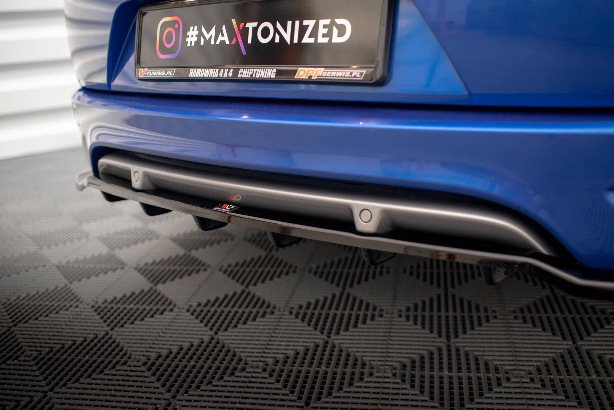 Maxton Design - Mittlerer Cup Diffusor DTM Look Heck Ansatz für Renault Megane GT Line Grandtour Mk3 Facelift - Aerowerk.