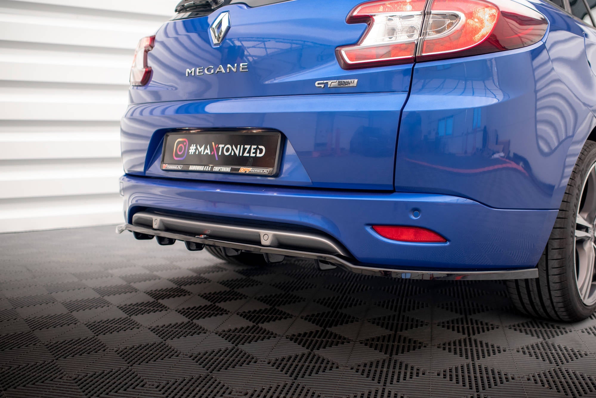 Maxton Design - Mittlerer Cup Diffusor DTM Look Heck Ansatz für Renault Megane GT Line Grandtour Mk3 Facelift - Aerowerk.