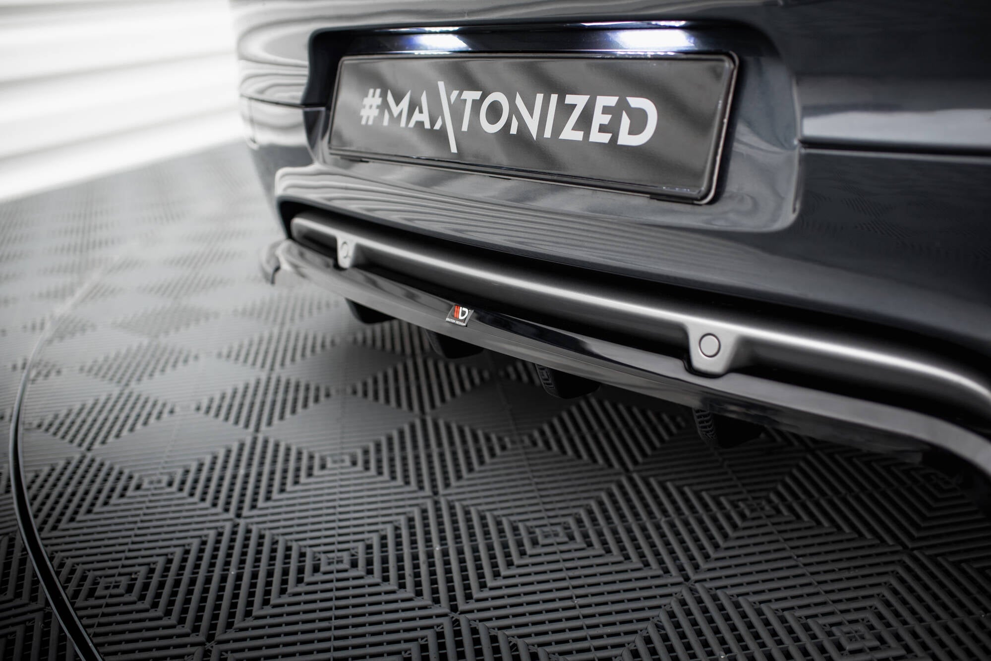 Maxton Design - Mittlerer Cup Diffusor DTM Look Heck Ansatz für Renault Megane GT MK3 Facelift - Aerowerk.