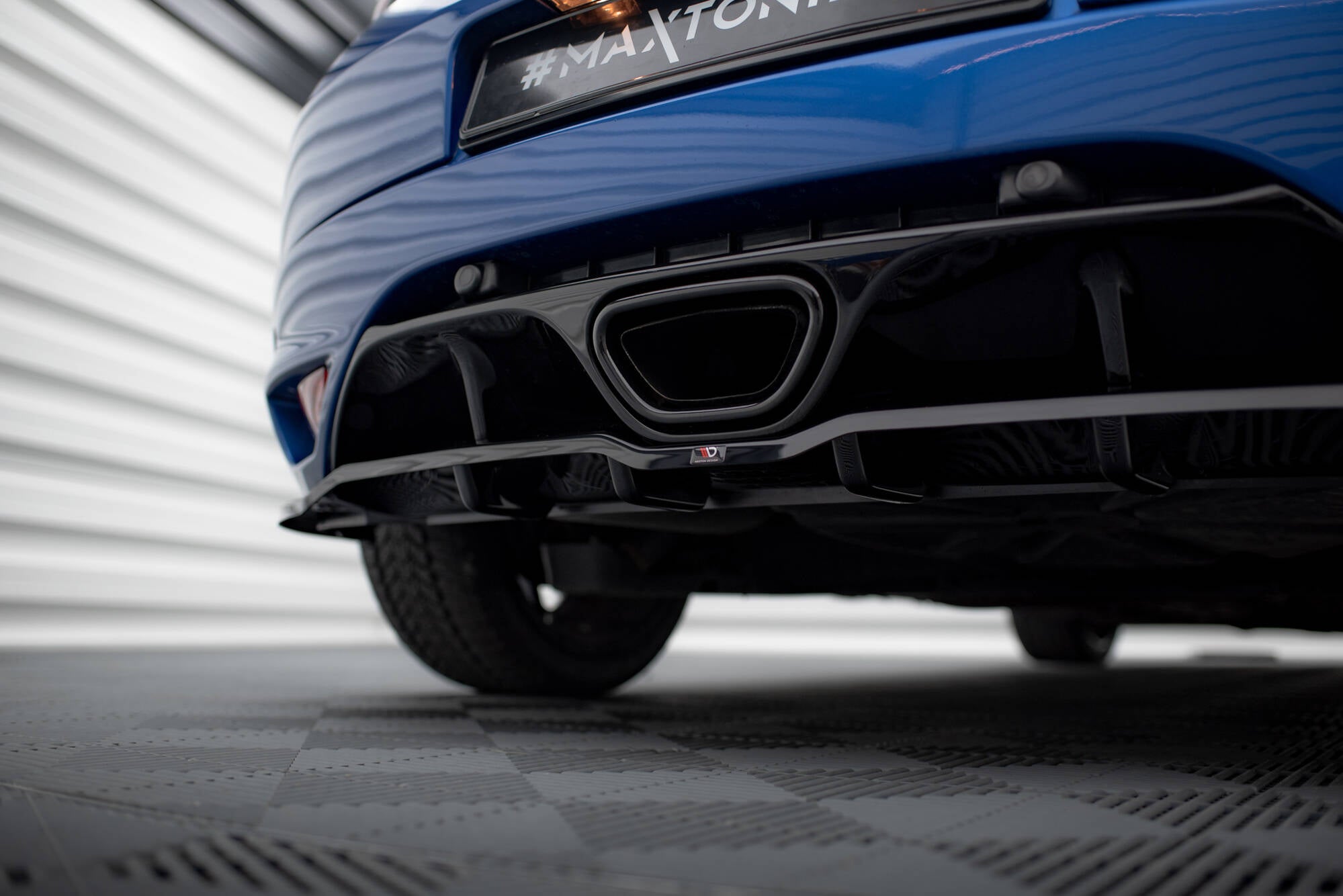 Maxton Design - Mittlerer Cup Diffusor DTM Look Heck Ansatz für Renault Megane RS Mk3 - Aerowerk.