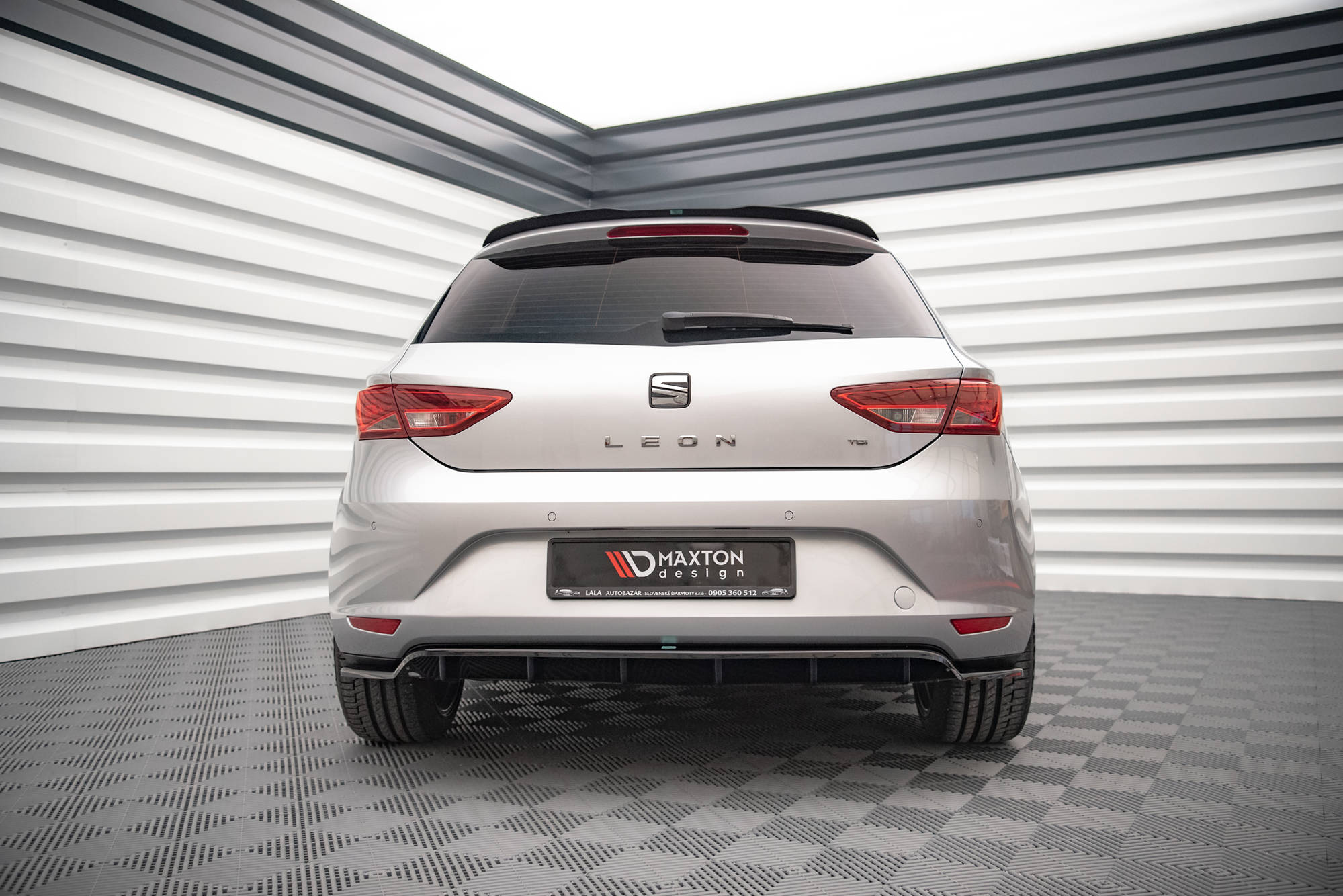 Maxton Design - Mittlerer Cup Diffusor DTM Look Heck Ansatz für Seat Leon Hatchback Mk3 - Aerowerk.