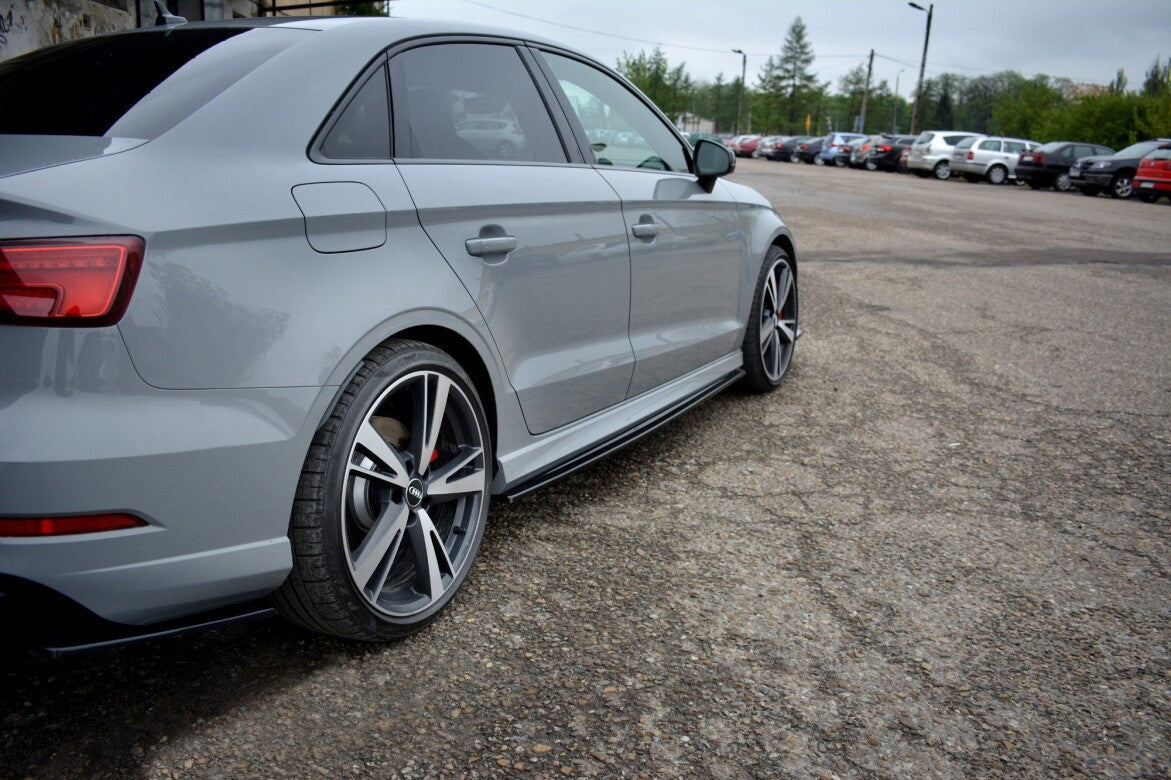 Seitenschweller Ansatz Cup Leisten für Audi RS3 8V FL Limousine