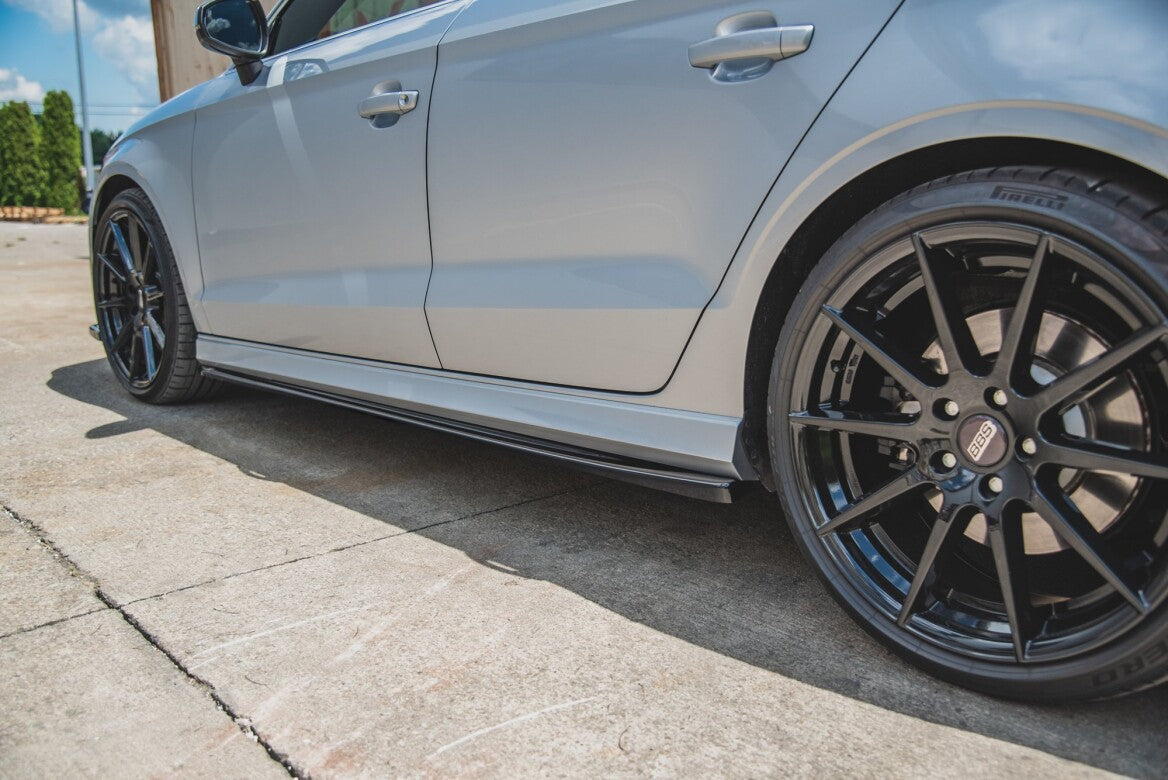 Seitenschweller Ansatz Cup Leisten V.2 für Audi S3 / A3 S-Line Limousine 8V Facelift