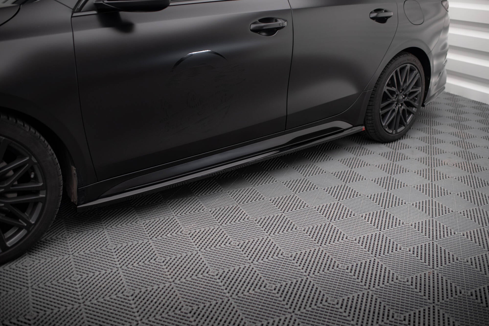 Maxton Design - Seitenschweller Ansatz für Kia Proceed GT / GT - Line Mk1 Facelift / Ceed GT Mk3 Facelift - Aerowerk.