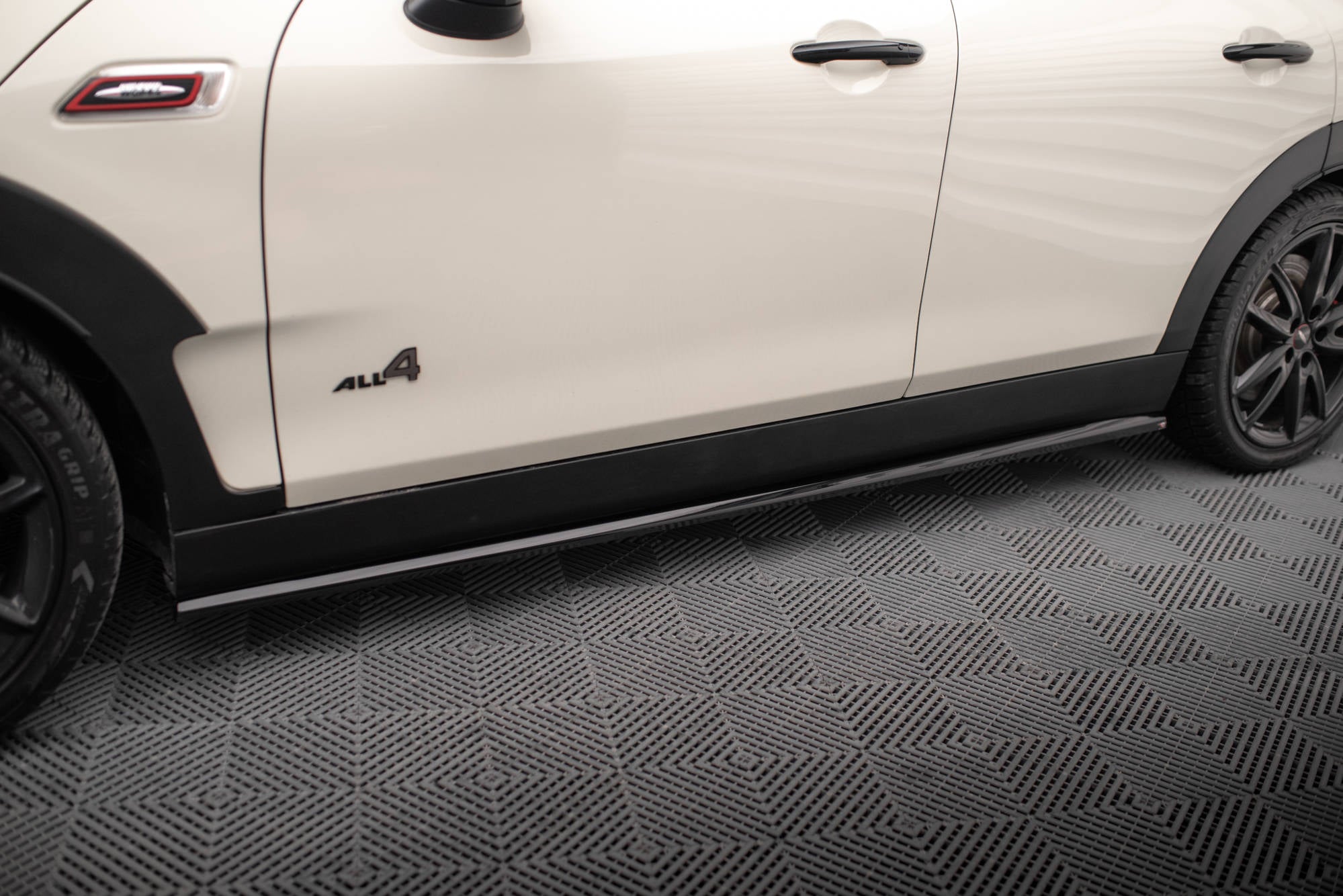 Maxton Design - Seitenschweller Ansatz für Mini Cooper Clubman John Cooper Works F54 Facelift - Aerowerk.