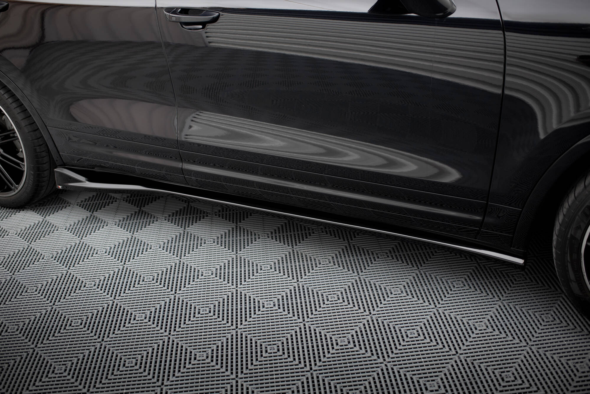 Maxton Design - Seitenschweller Ansatz für Porsche Cayenne Mk2 Facelift - Aerowerk.