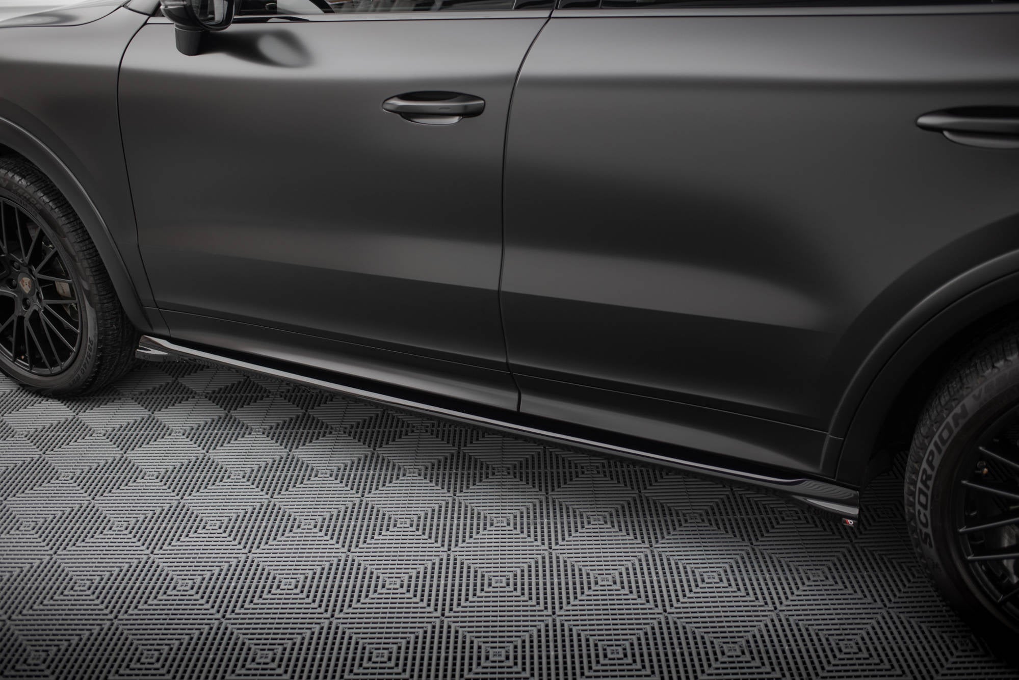Maxton Design - Seitenschweller Ansatz für Porsche Cayenne Sport Design Mk3 / Standard Mk3 Facelift - Aerowerk.