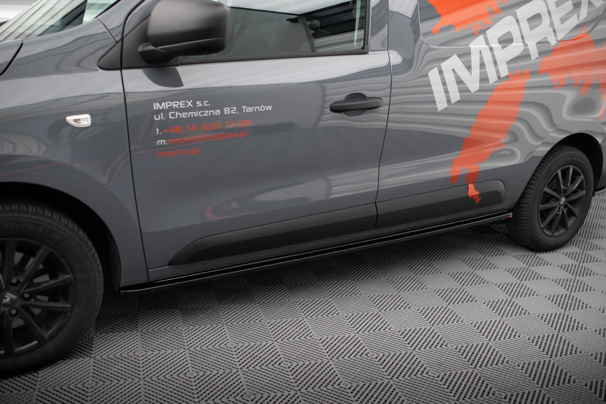 Maxton Design - Seitenschweller Ansatz für Renault Express Mk2 - Aerowerk.