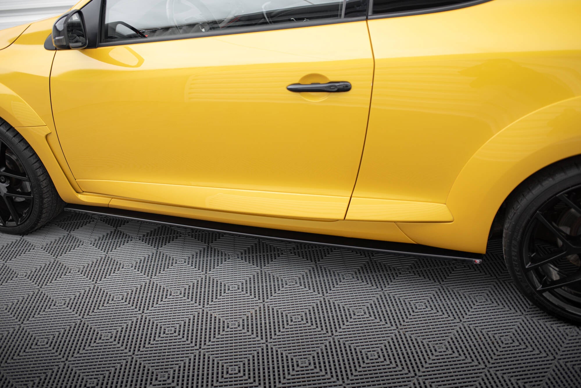 Maxton Design - Seitenschweller Ansatz für RENAULT MEGANE 3 RS - Aerowerk.