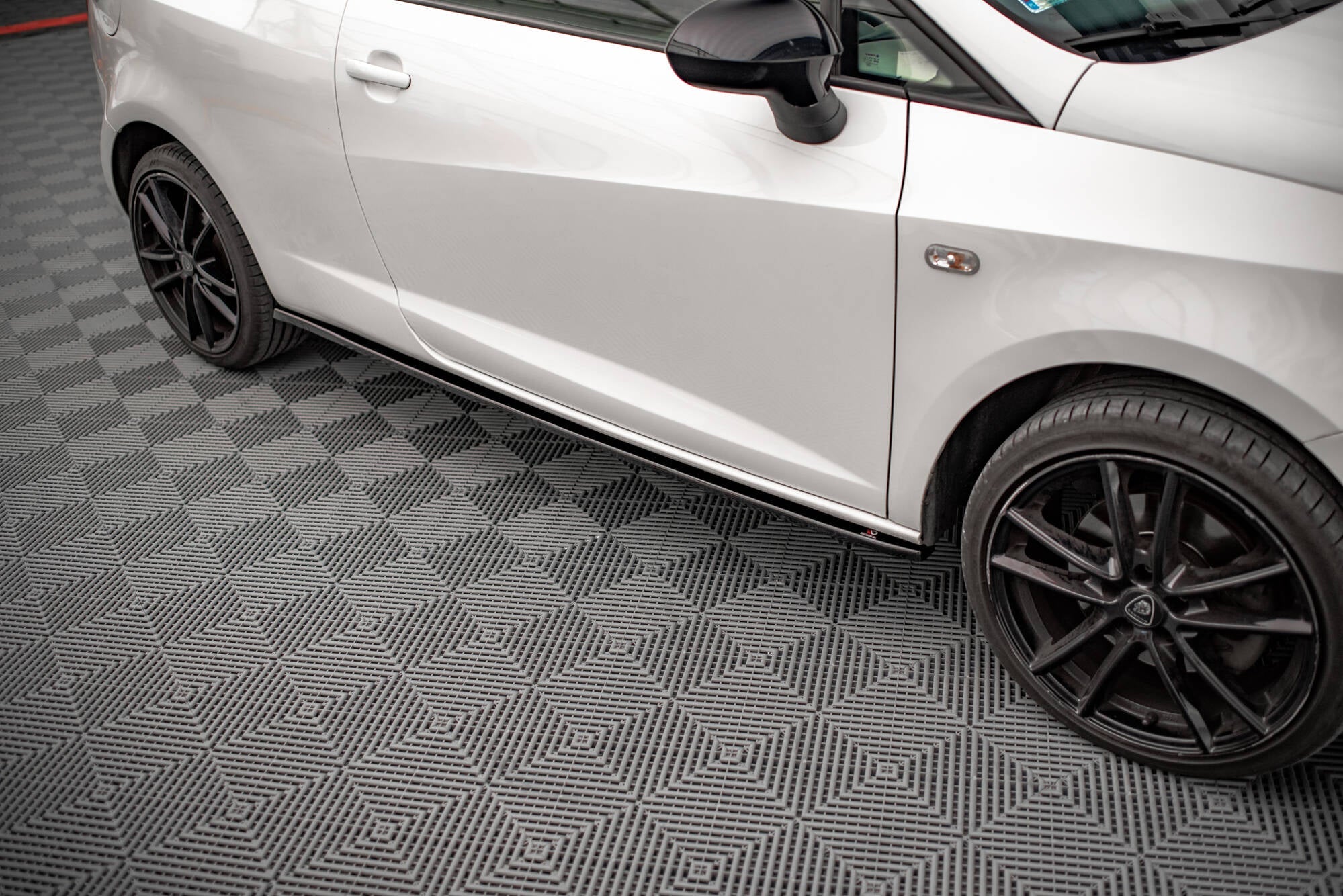 Maxton Design - Seitenschweller Ansatz für Seat Ibiza FR SC Mk4 Facelift - Aerowerk.