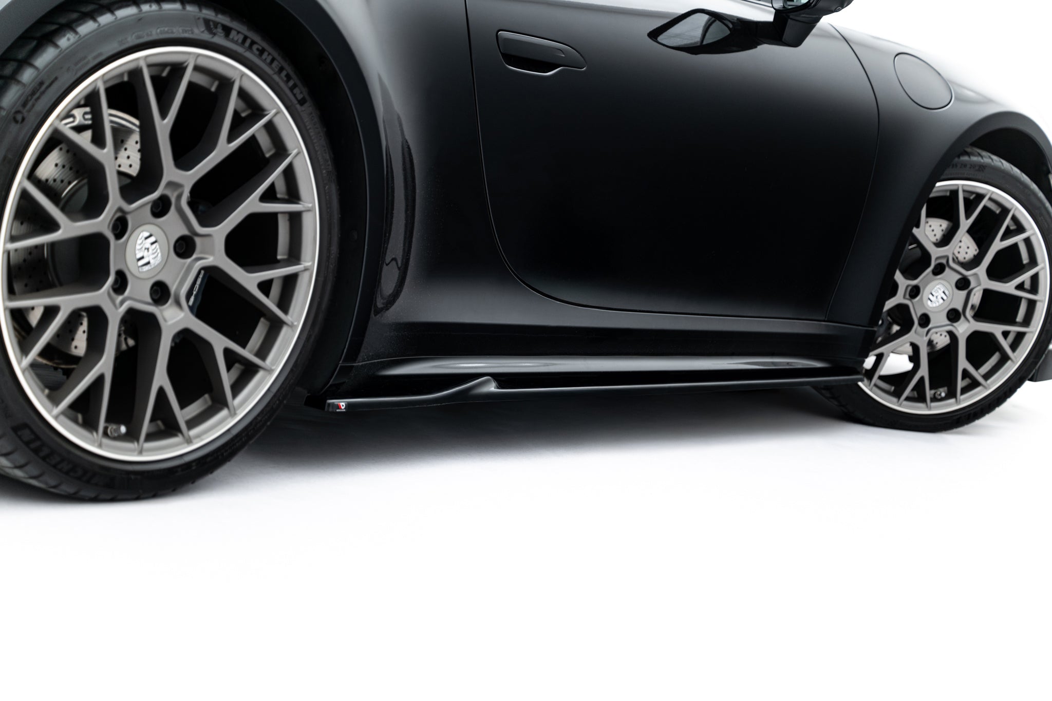 Maxton Design - Seitenschweller V1 Ansatz für für Porsche 911 Carrera Sport Design 992 - Aerowerk.