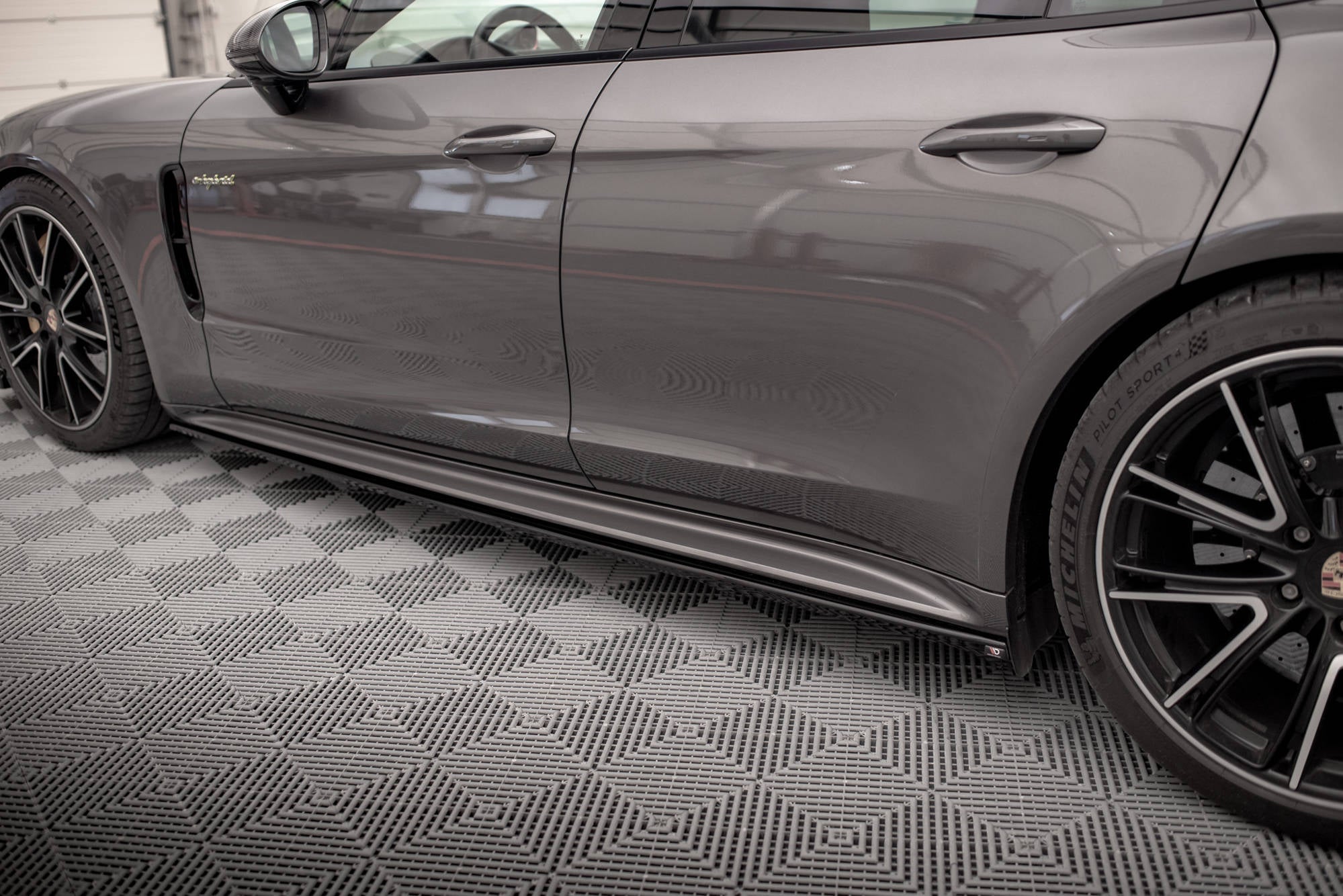 Maxton Design - Seitenschweller V1 Ansatz für für Porsche Panamera Turbo S E - Hybrid / Panamera E - Hybrid 971 - Aerowerk.