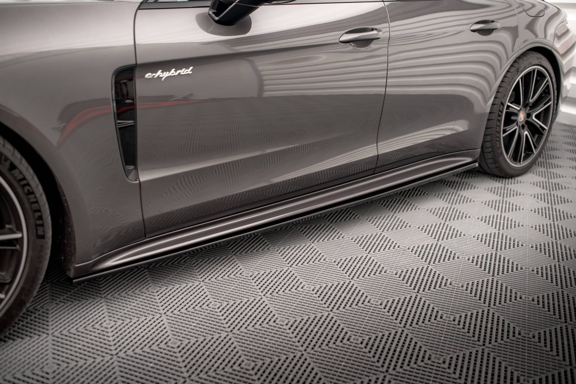 Maxton Design - Seitenschweller V1 Ansatz für für Porsche Panamera Turbo S E - Hybrid / Panamera E - Hybrid 971 - Aerowerk.