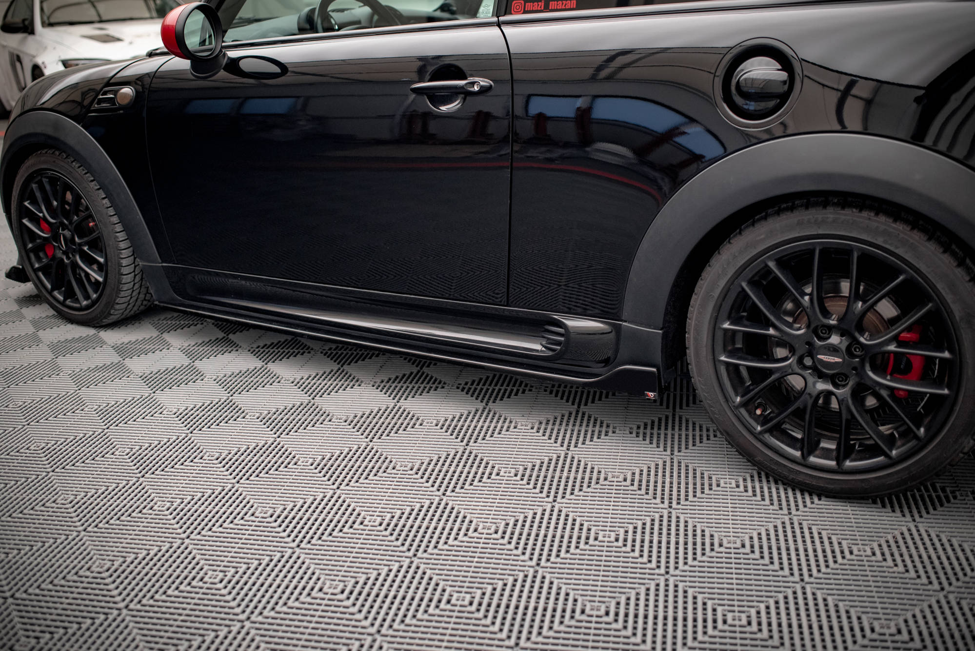 Maxton Design - Seitenschweller V2 Ansatz für Mini Cooper John Cooper Works R56 - Aerowerk.