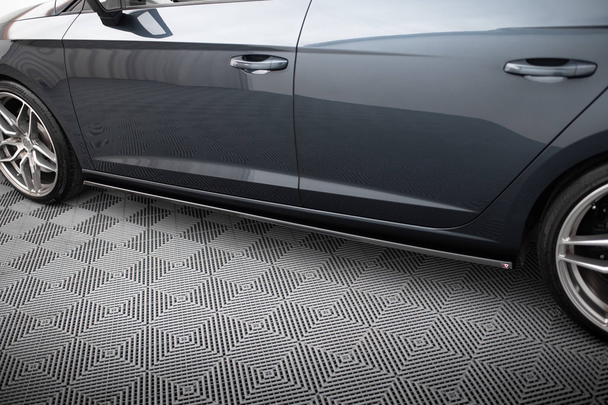 Maxton Design - Seitenschweller V2 Ansatz für Seat Leon Mk3 Cupra/ FR Facelift - Aerowerk.