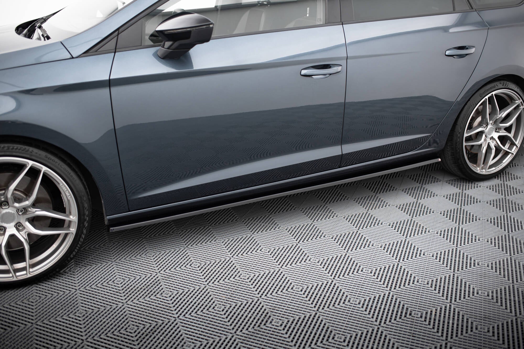 Maxton Design - Seitenschweller V2 Ansatz für Seat Leon Mk3 Cupra/ FR Facelift - Aerowerk.