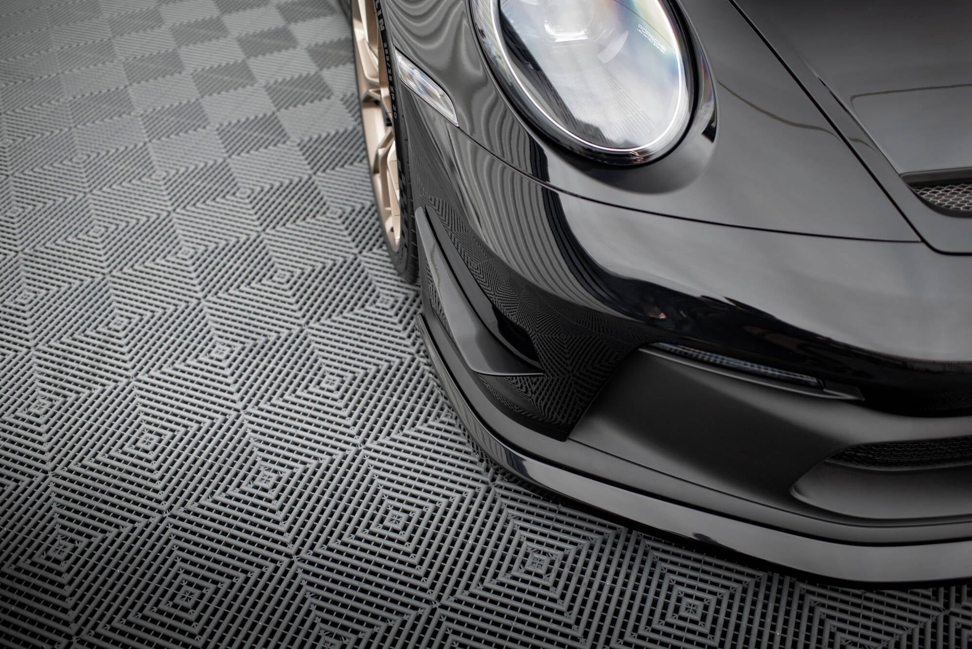 Maxton Design - Stoßstangen Flaps Wings vorne Canards für Porsche 911 992 GT3 - Aerowerk.