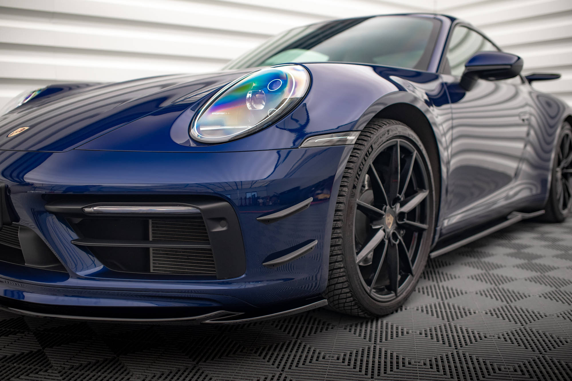 Maxton Design - Stoßstangen Flaps Wings vorne Canards für Porsche 911 Carrera Aero 992 - Aerowerk.