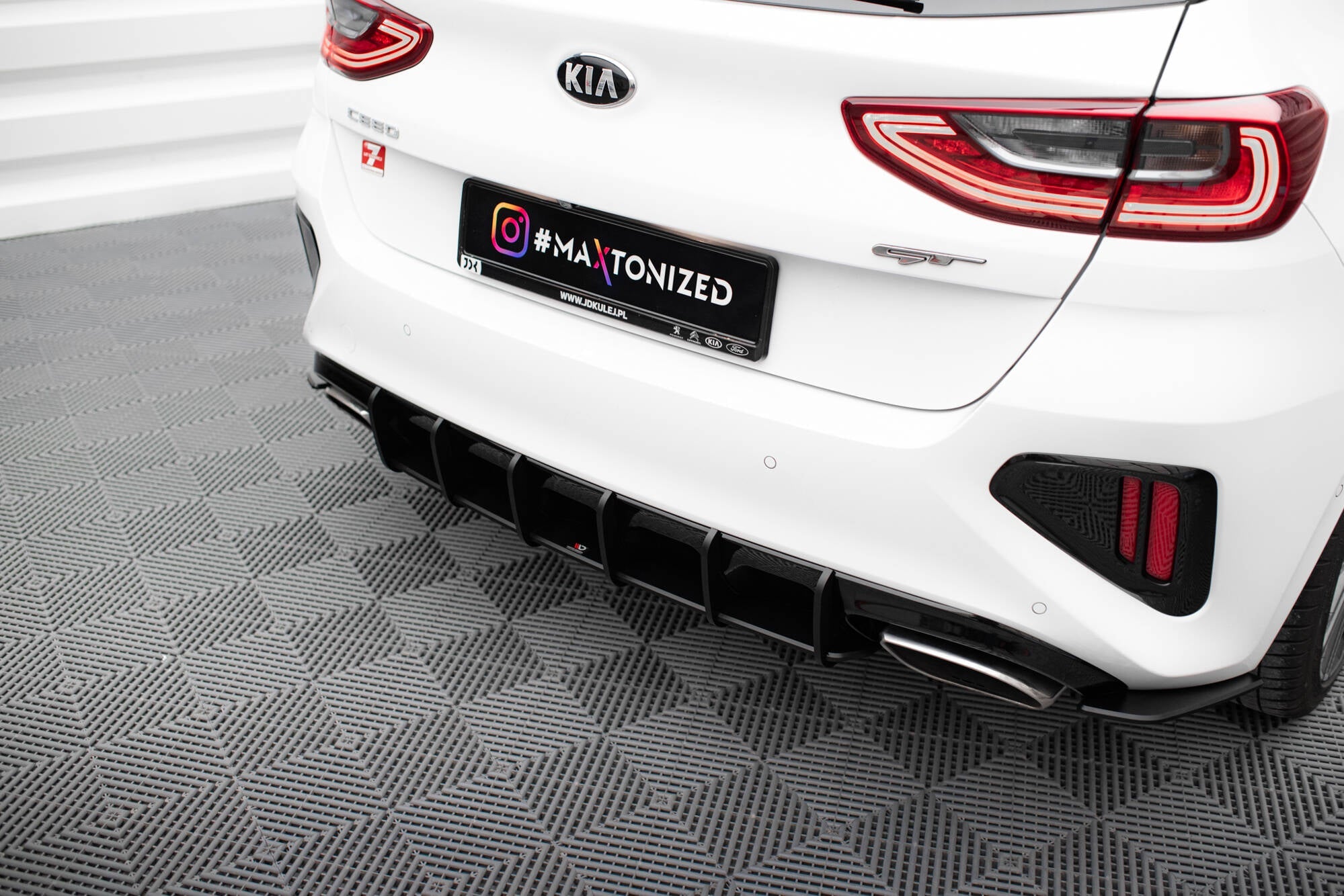 Maxton Design - Street Pro Diffusor für Kia Ceed GT Mk3 - Aerowerk.