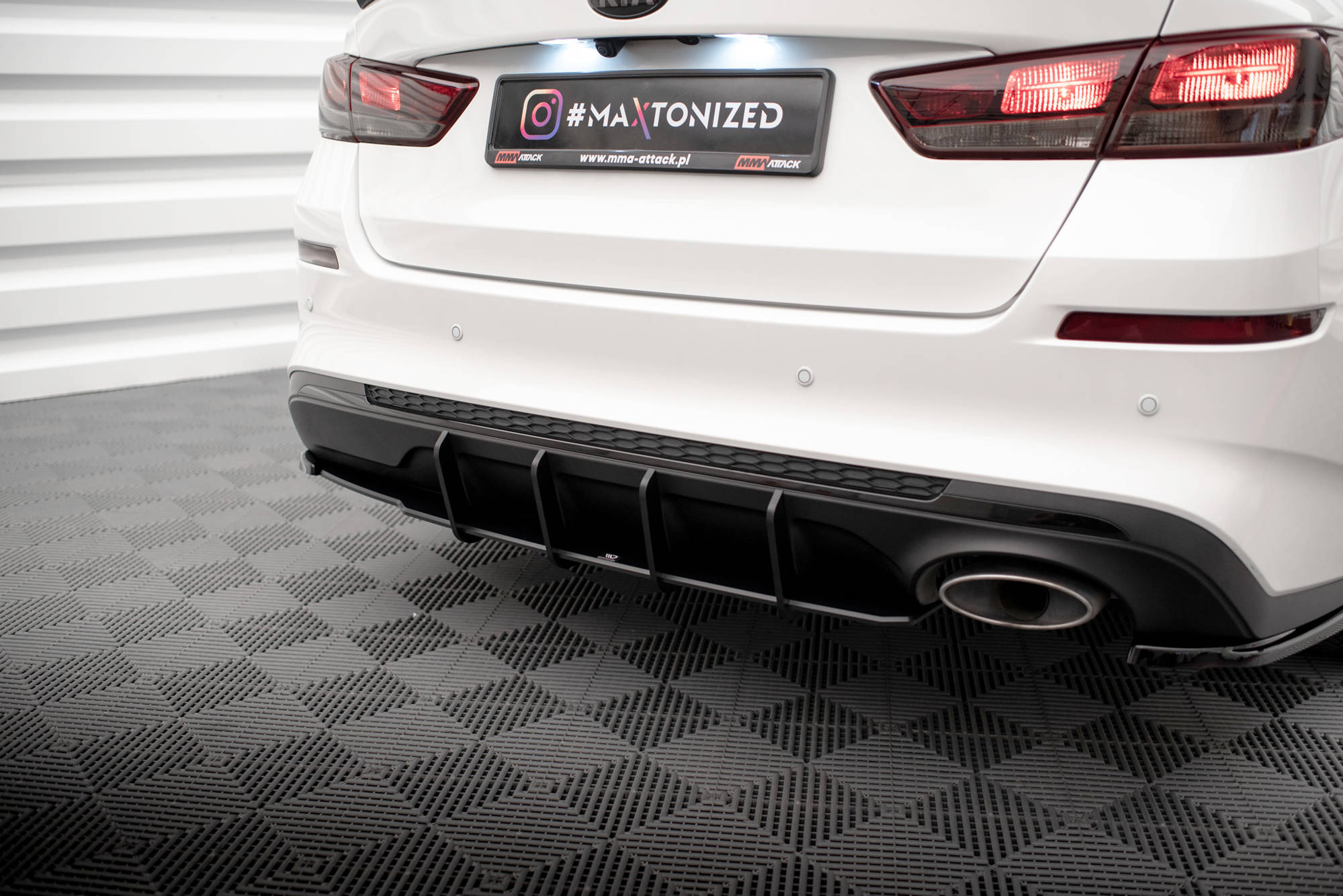 Maxton Design - Street Pro Diffusor für Kia Optima Mk4 Facelift - Aerowerk.