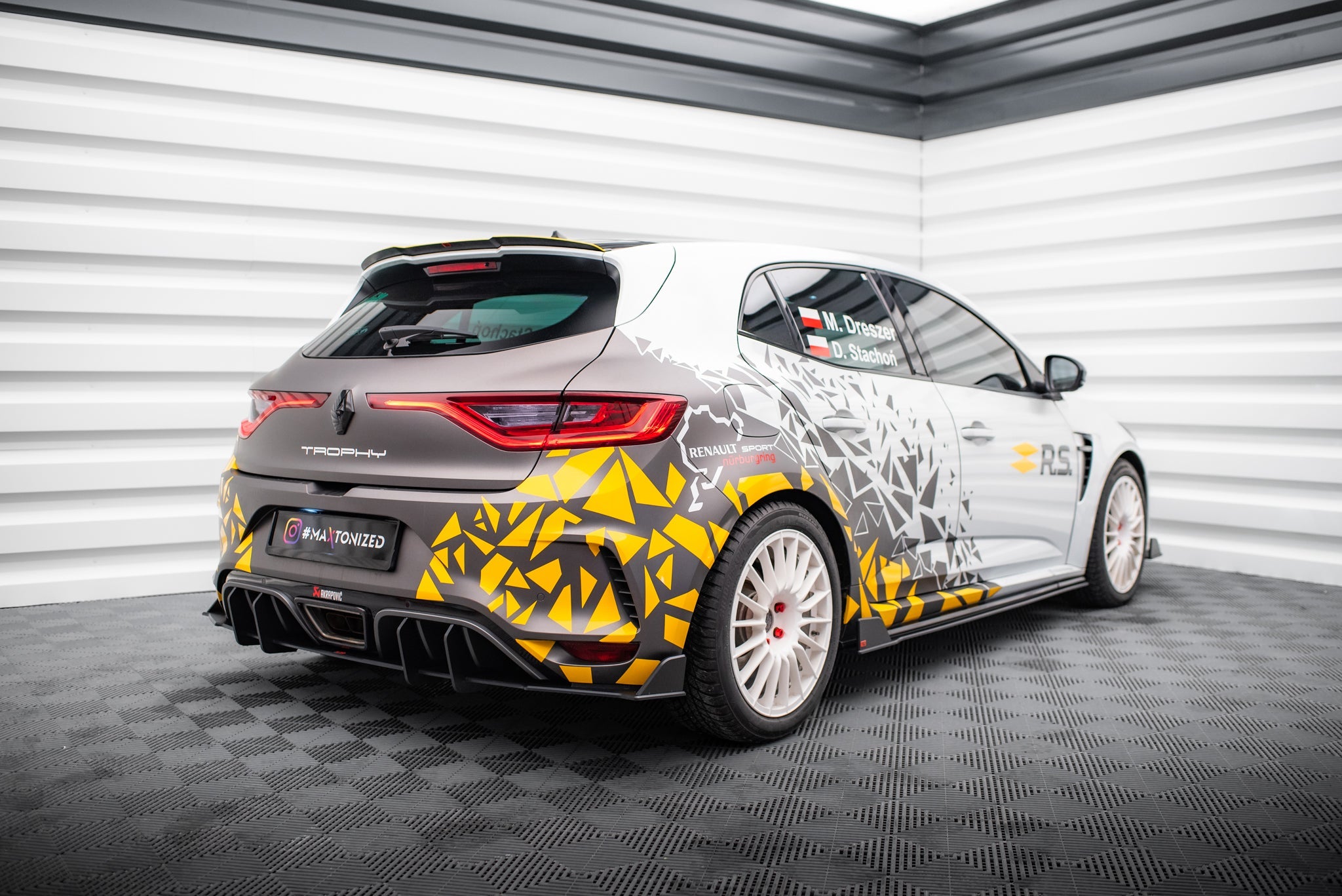 Maxton Design - Street Pro Diffusor für Renault Megane RS Mk4 - Aerowerk.