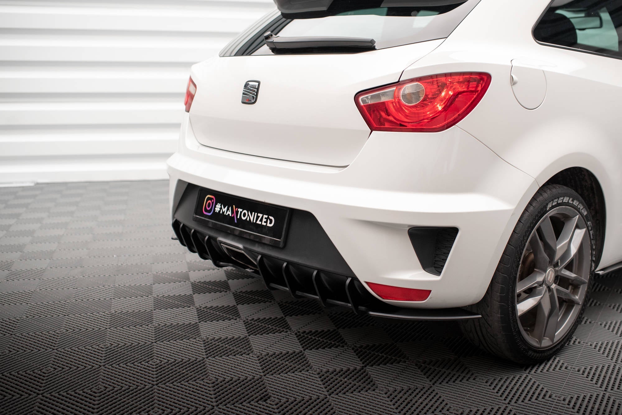 Maxton Design - Street Pro Diffusor für Seat Ibiza Cupra Sport Coupe Mk4 - Aerowerk.