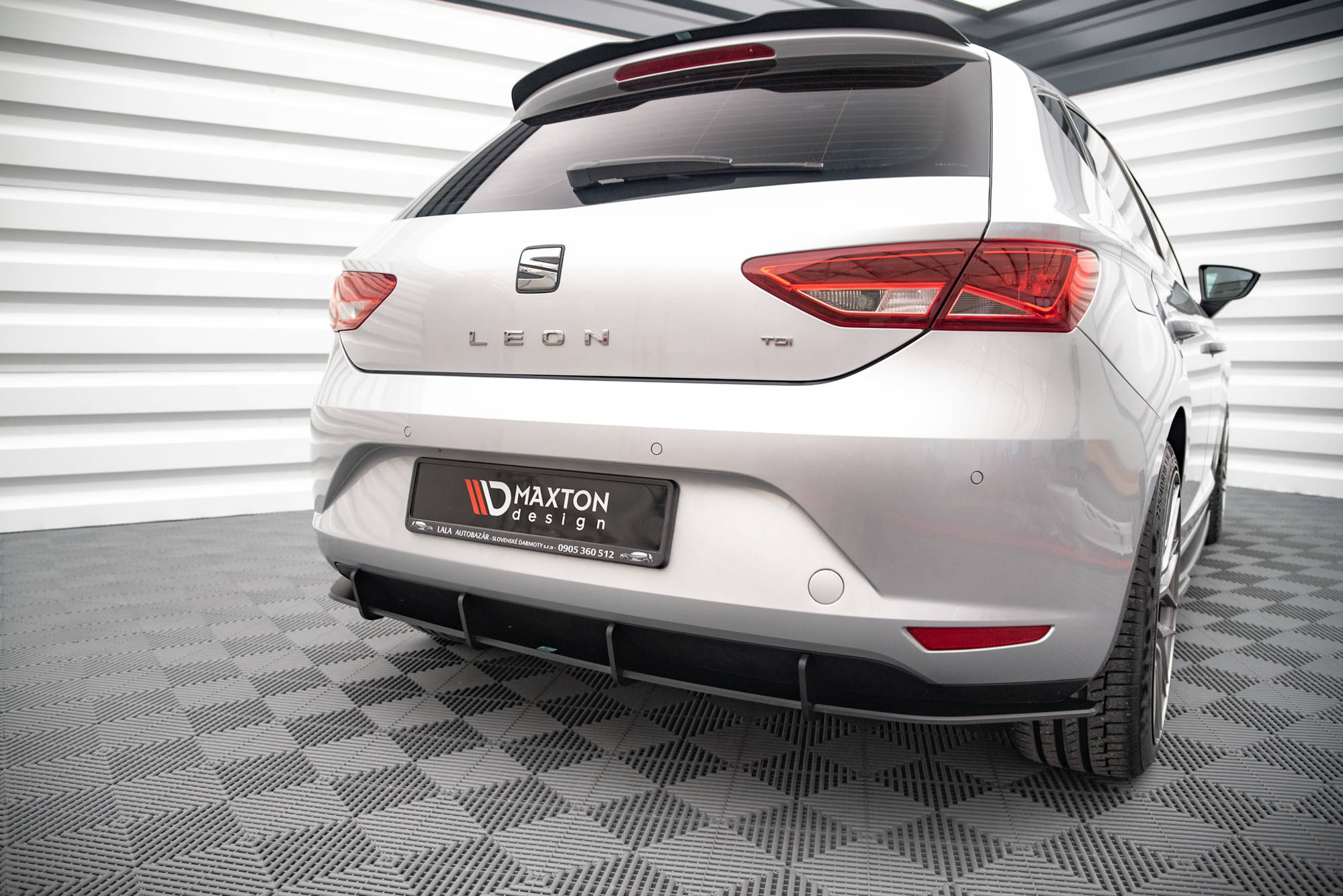Maxton Design - Street Pro Diffusor für Seat Leon Hatchback Mk3 - Aerowerk.