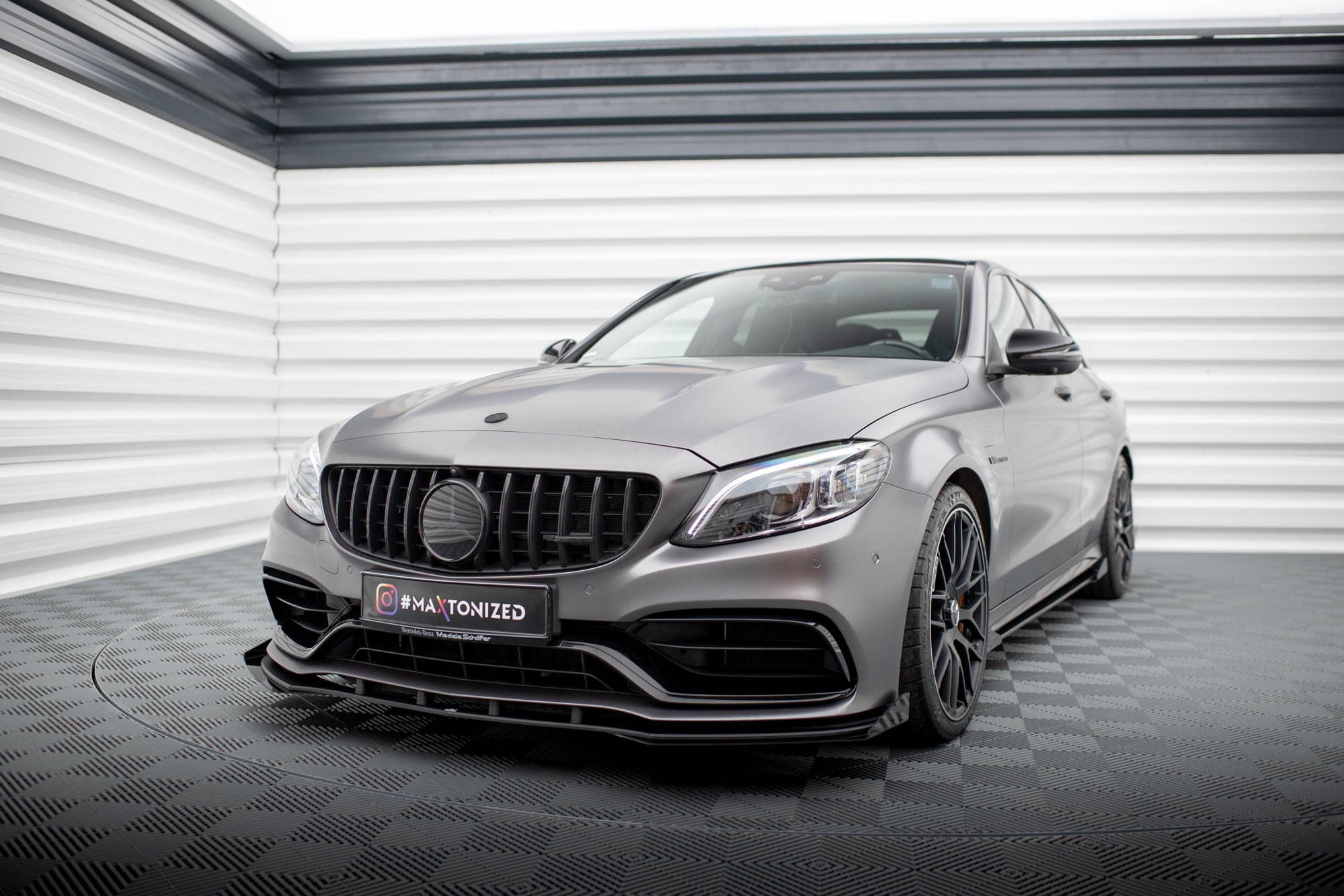 Maxton Design - Street Pro Frontlippe für +Flaps für + Flaps Mercedes - AMG C63 Limousine / Kombi W205 Facelift - Aerowerk.