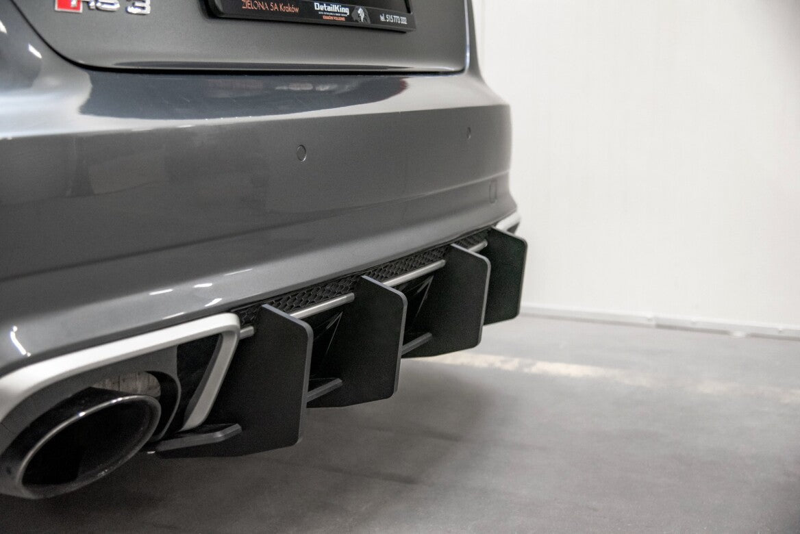 Street Pro Heckschürze Heck Ansatz Diffusor V.2 für Audi RS3 8V Sportback - Aerowerk.