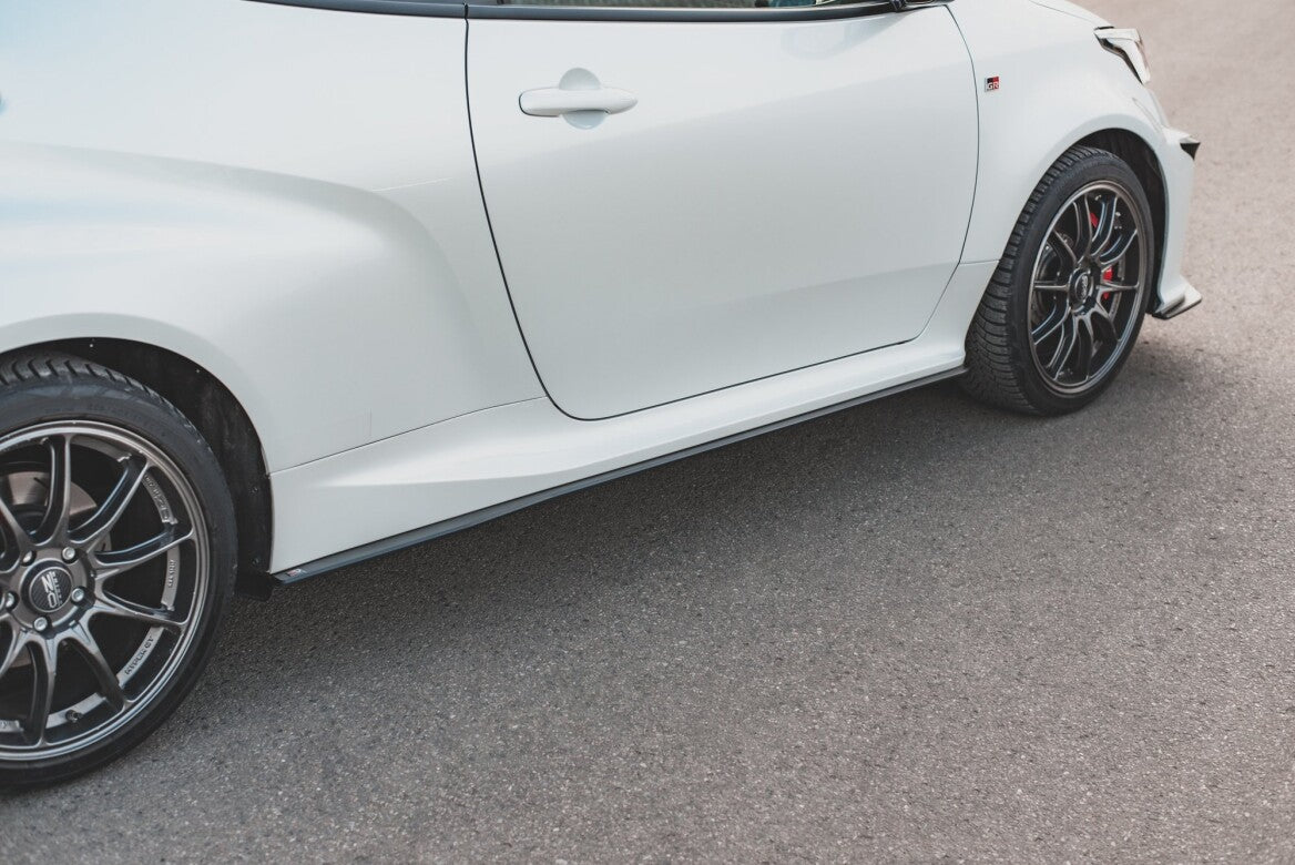 Street Pro Seitenschweller Ansatz Cup Leisten für Toyota GR Yaris - Aerowerk.