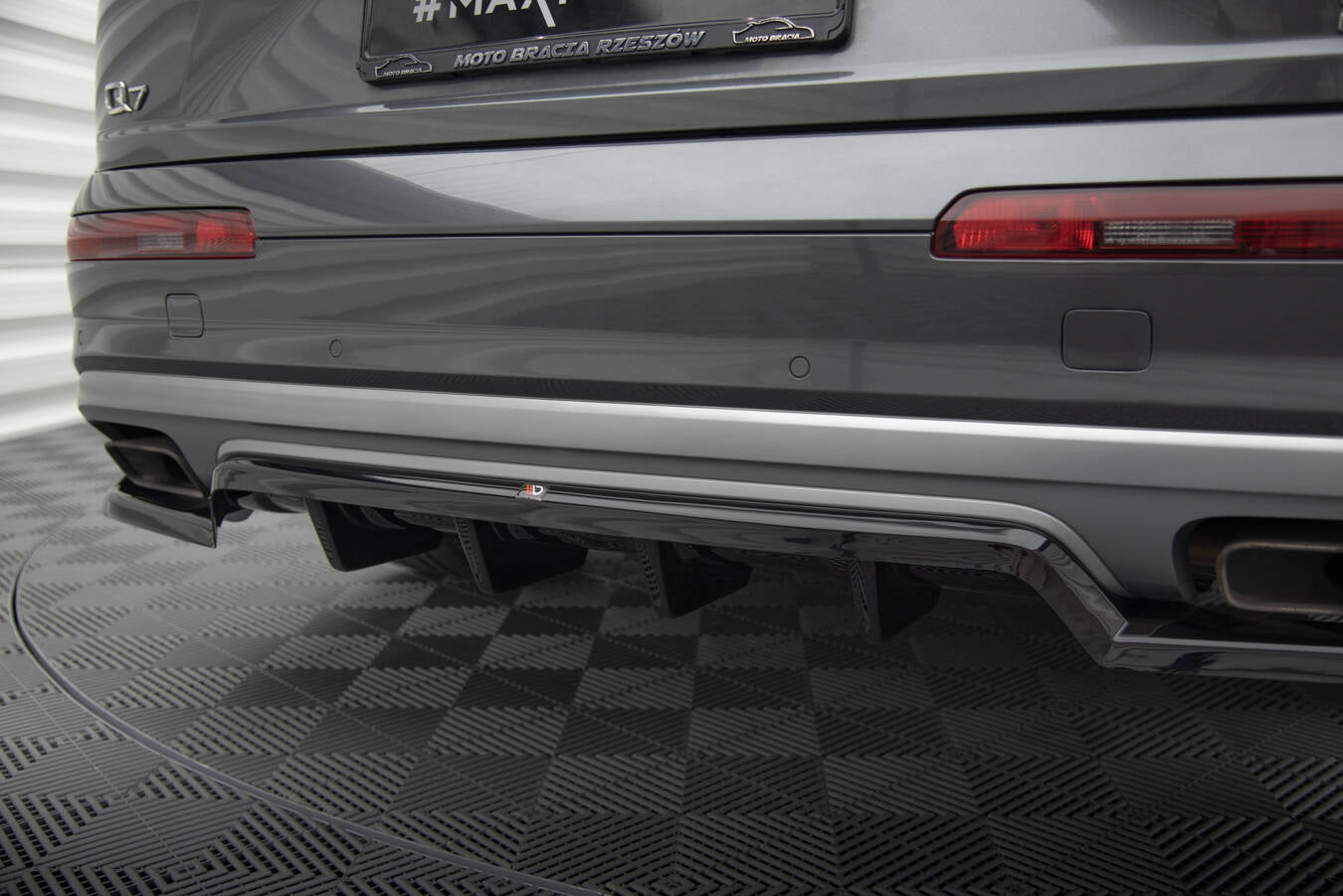 Mittlerer Cup Diffusor DTM Look Heck Ansatz für Audi Q7 Mk2